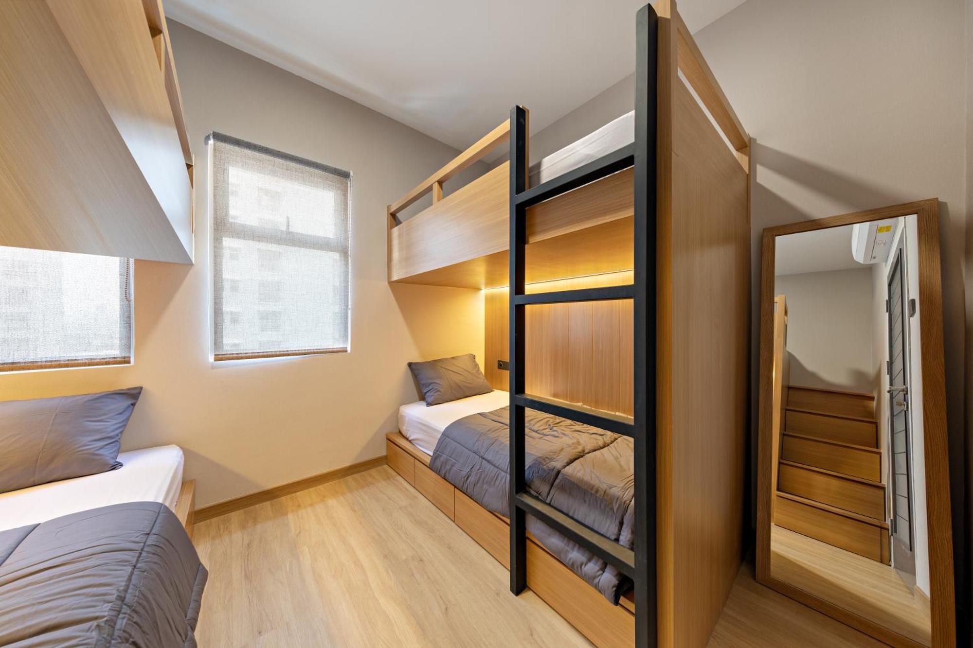 Newly Renovated 2br And Direct Mall Access Jakarta