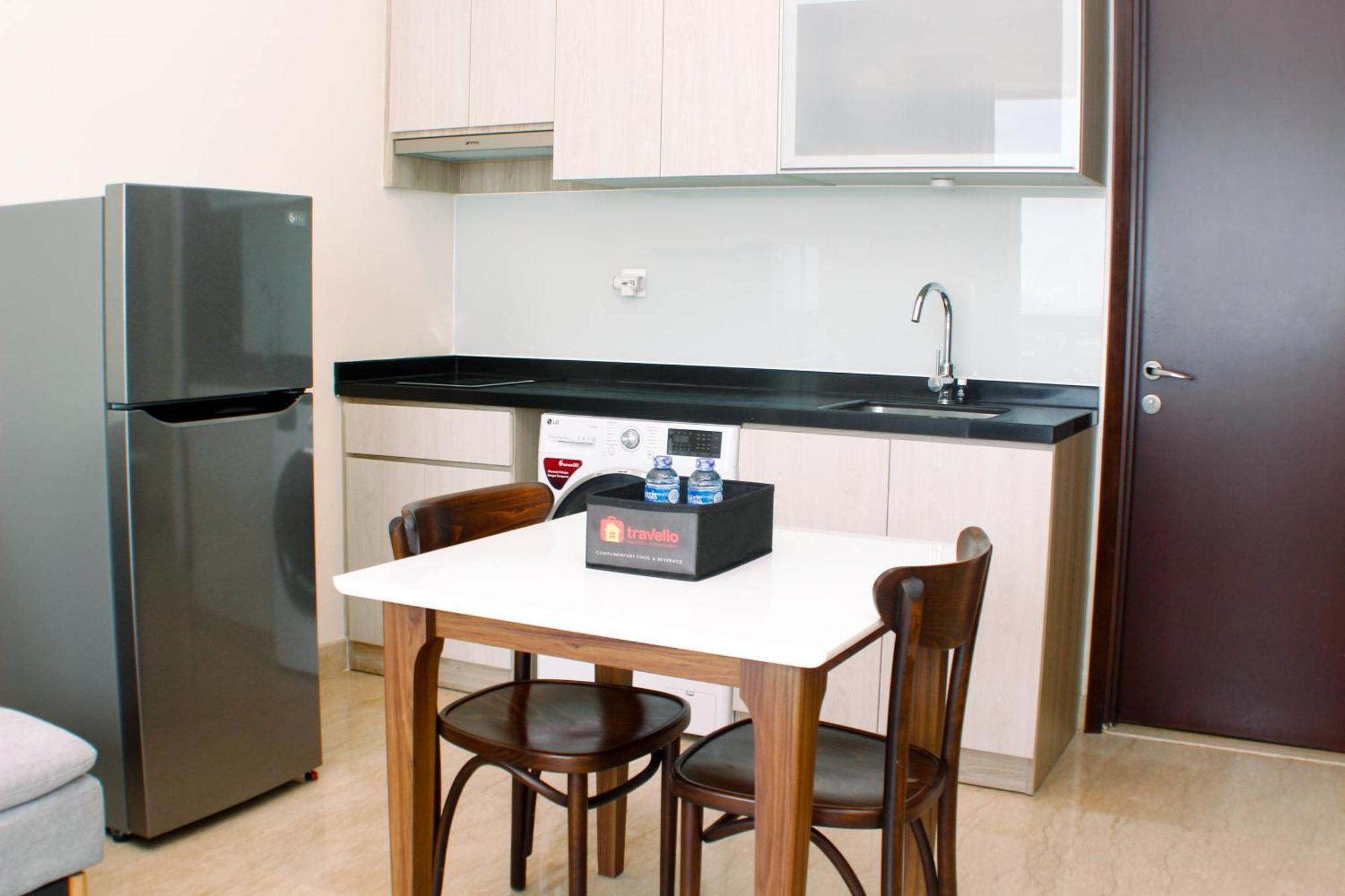 Stunning And Comfortable 2br At Menteng Park By Travelio Apartment *