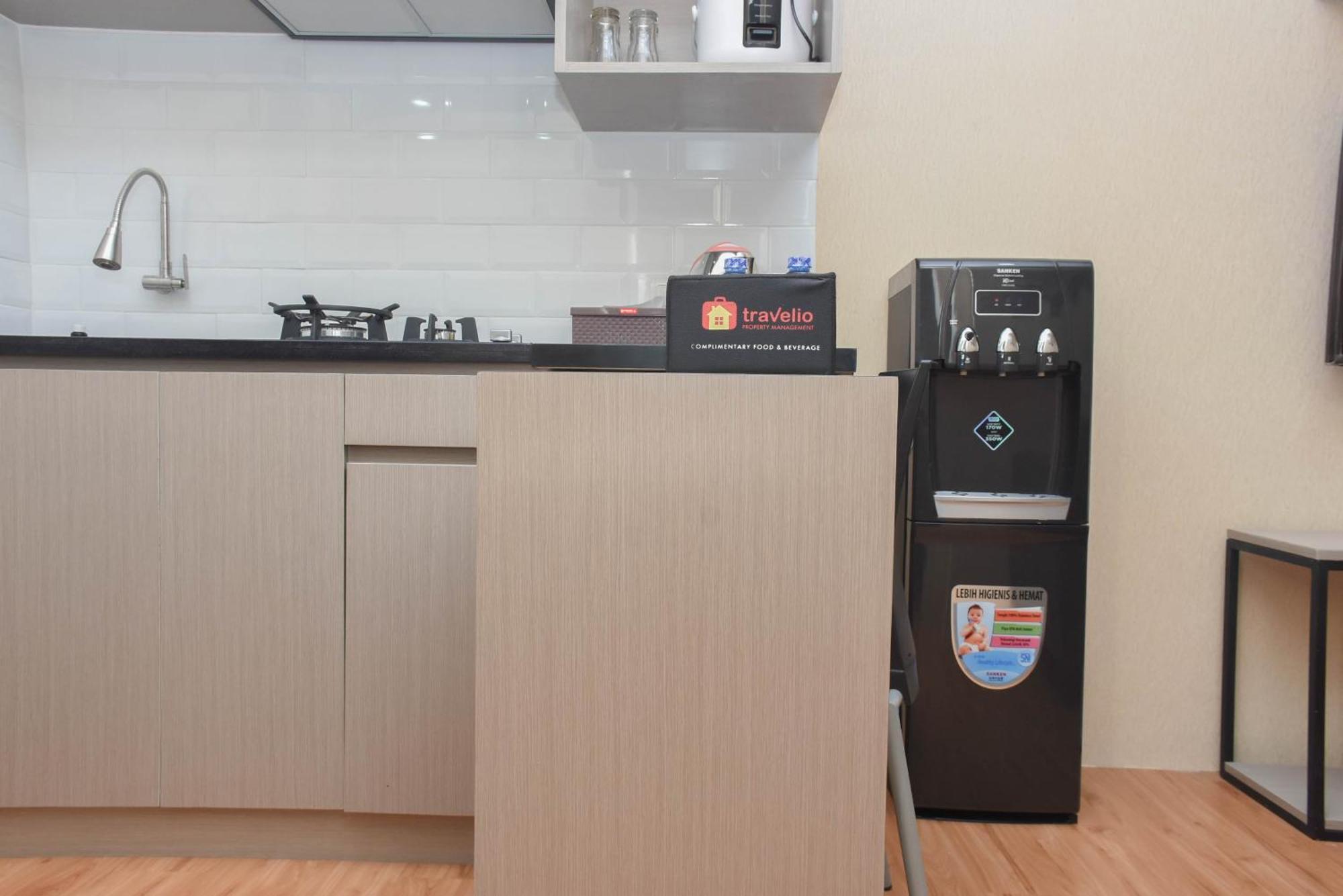 Enjoy Living And Tidy 1br Bassura By Travelio * Jakarta