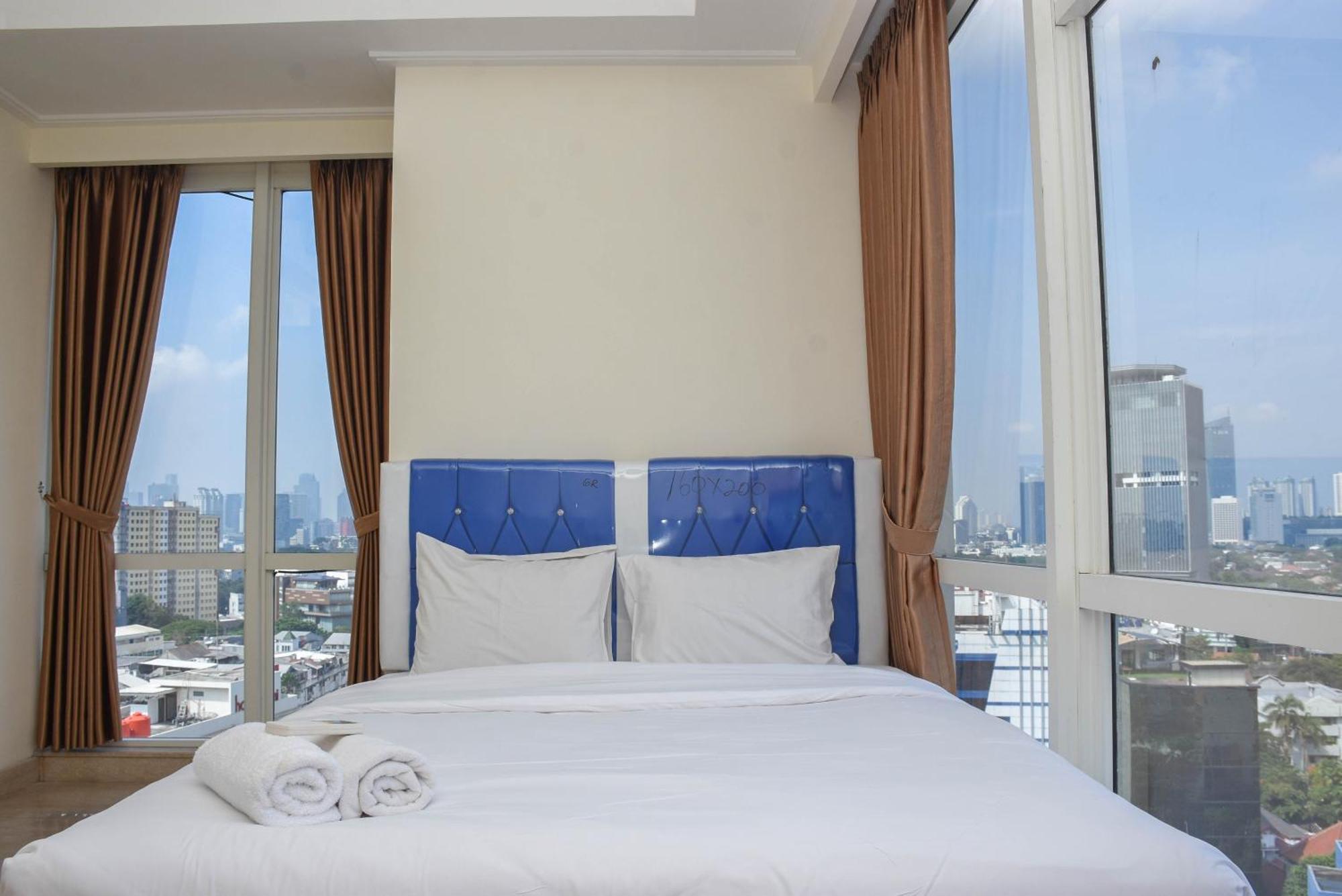 And Spacious 3br At Menteng Park By Travelio