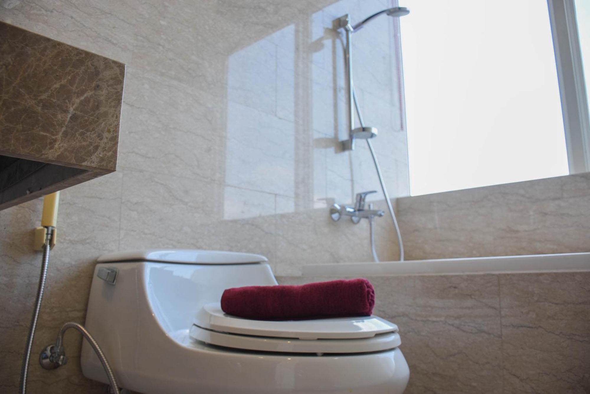 And Spacious 3br At Menteng Park By Travelio * Jakarta