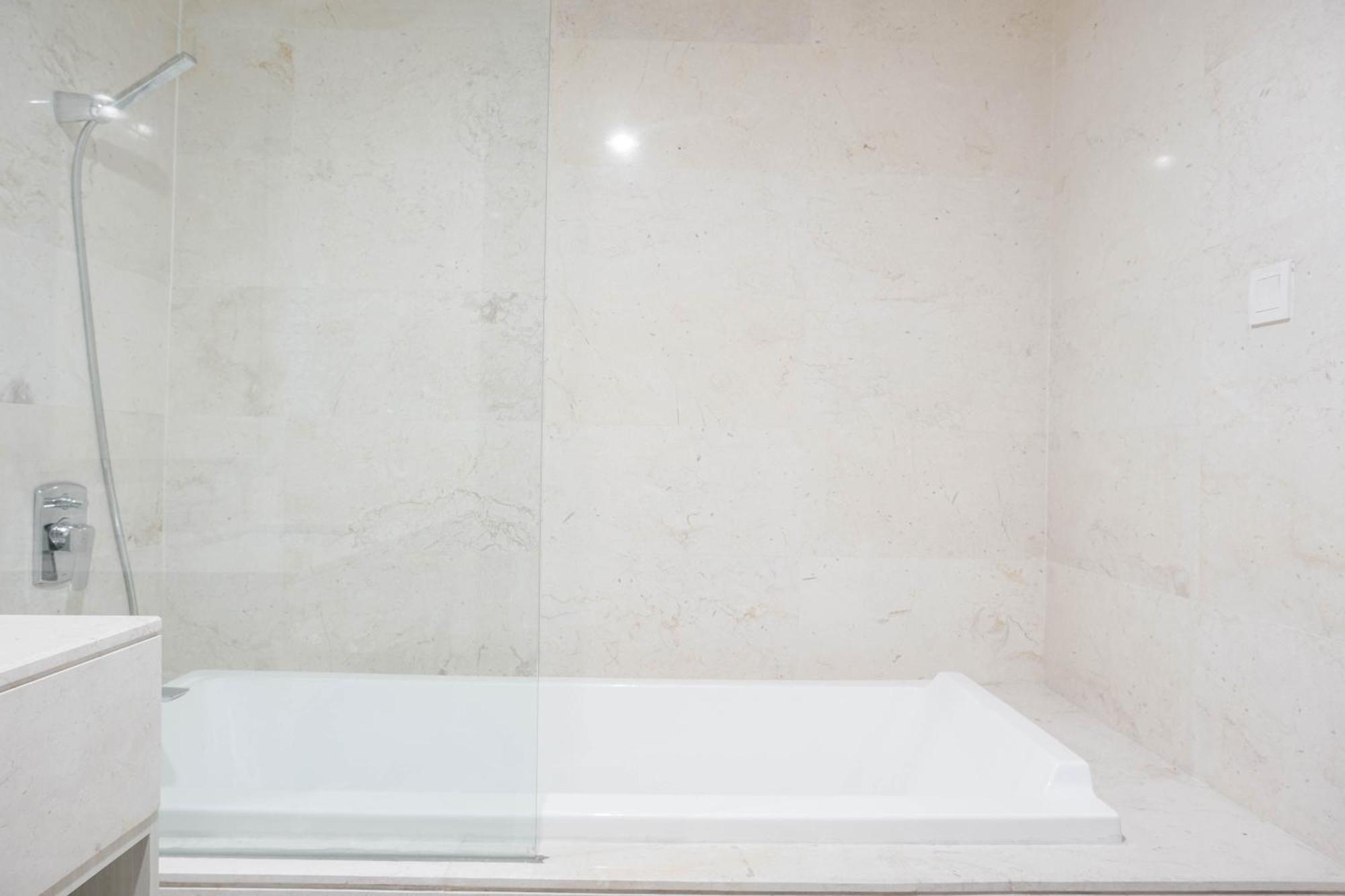 Apartment Stunning And Comfy 1br At Ciputra World 2 By Travelio *