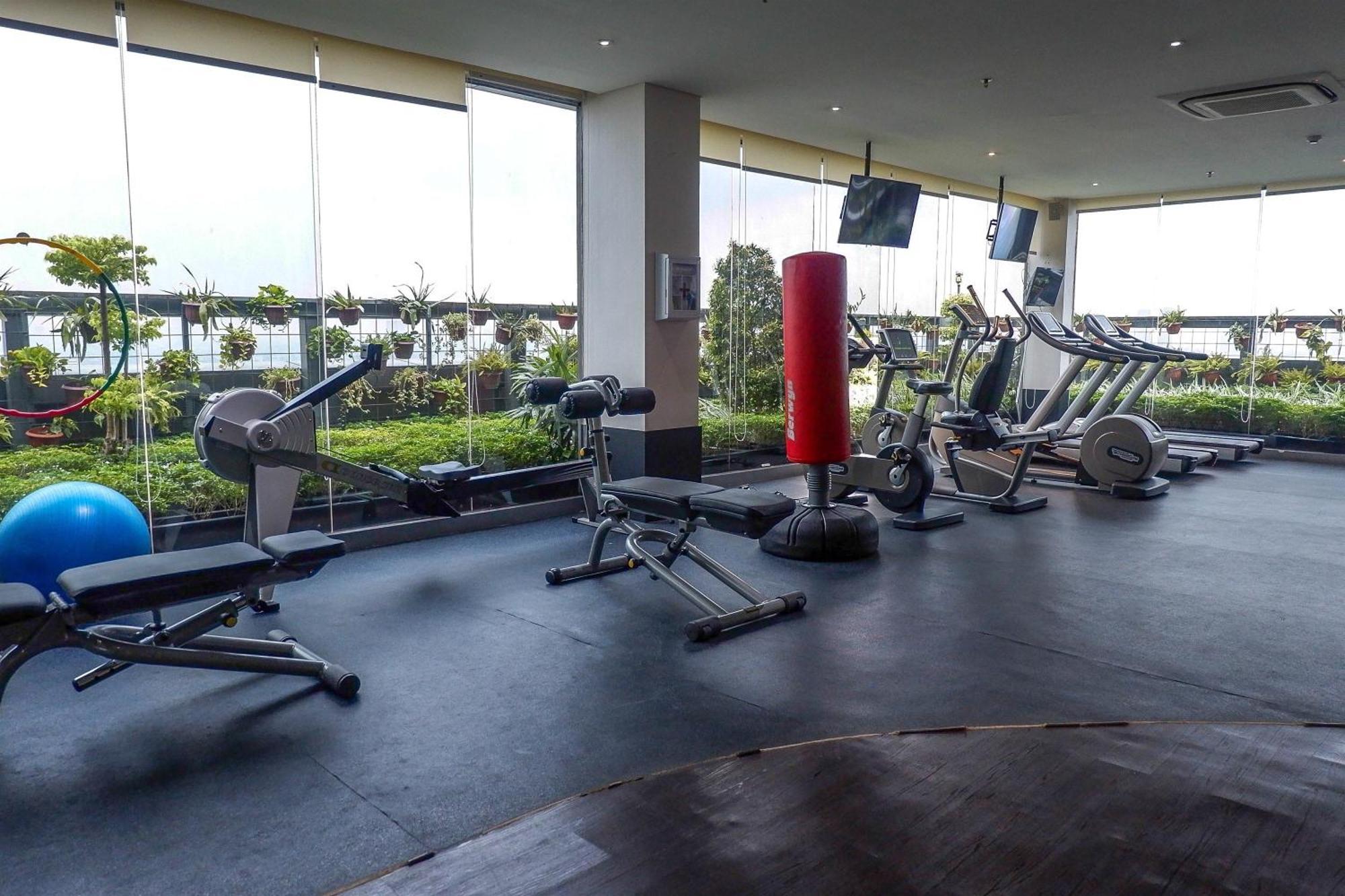 Fancy And Spacious 1br At 26th Floor L'avenue By Travelio Apartment *