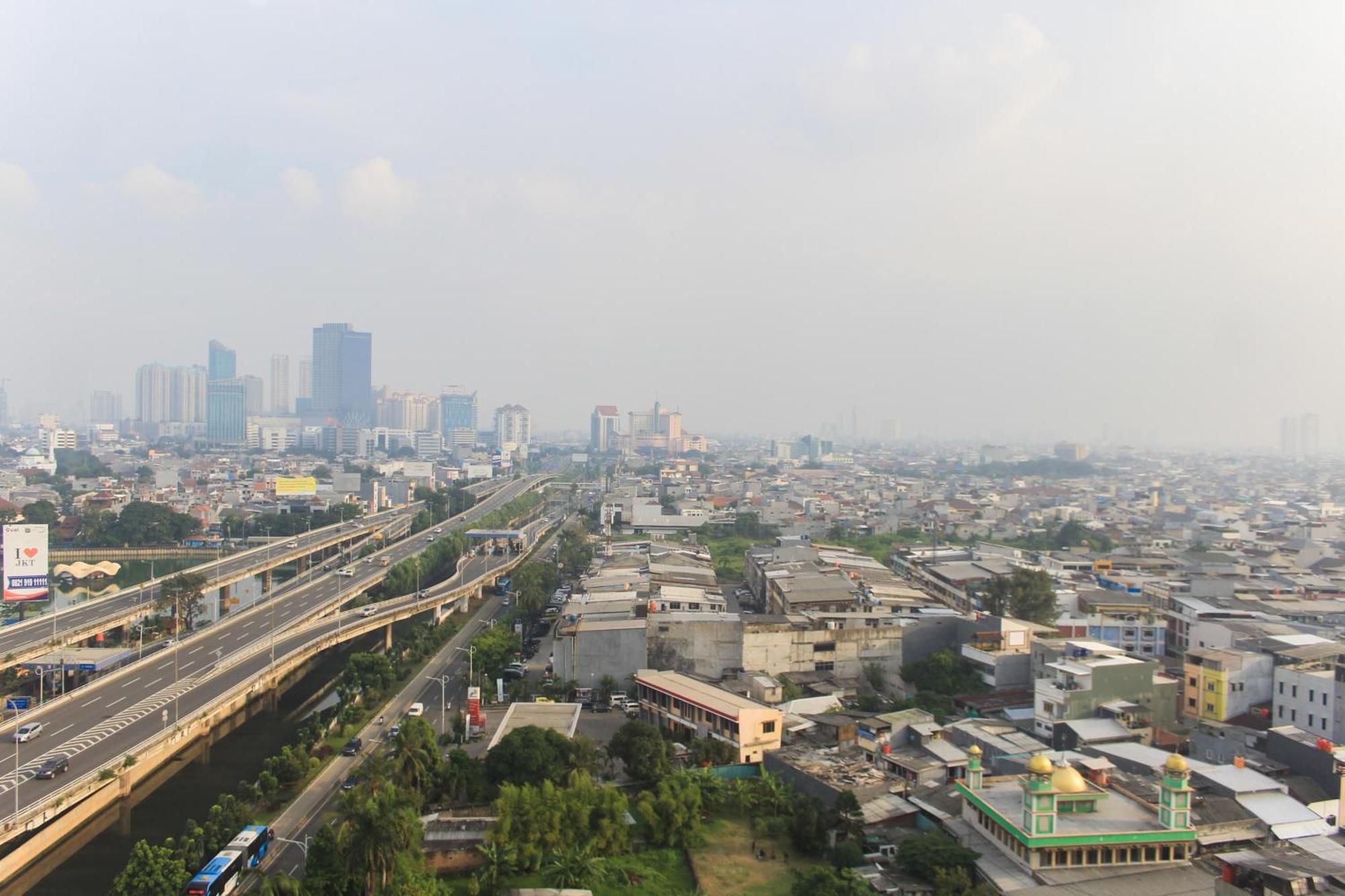 Price 1br With Extra At Menara Latumenten Grogol By Travelio *