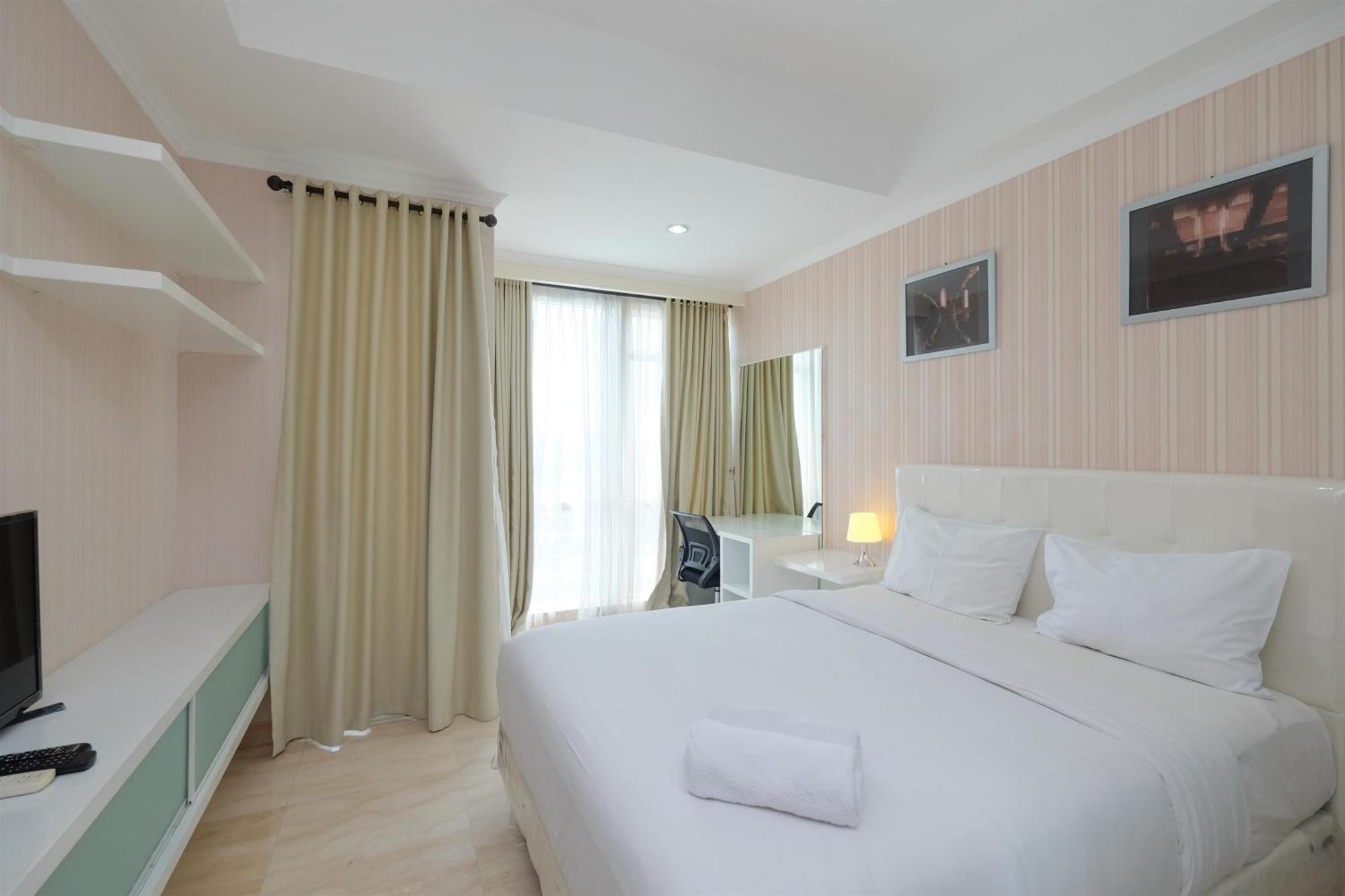 Apartment Homey And Comfy At Menteng Park By Travelio
