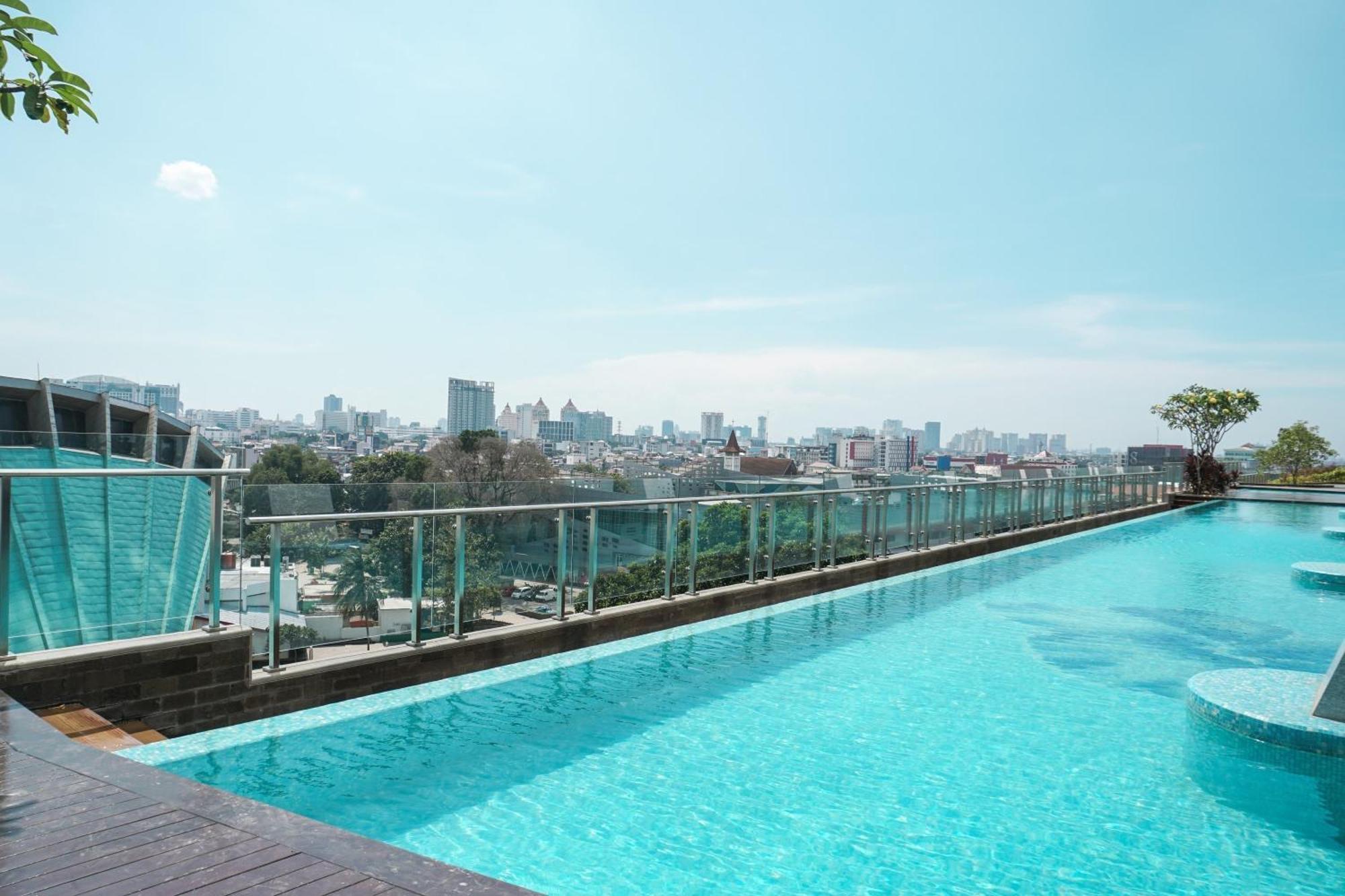 Minimalist And Strategic At Menteng Park By Travelio Apartment *
