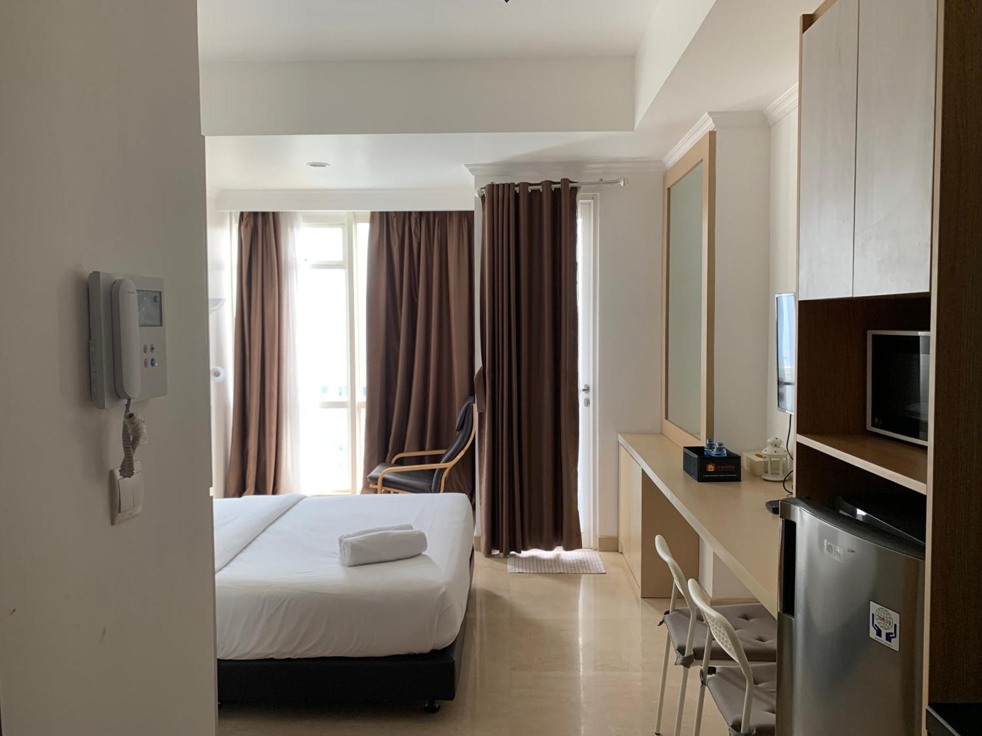 Minimalist And Strategic At Menteng Park By Travelio * Jakarta