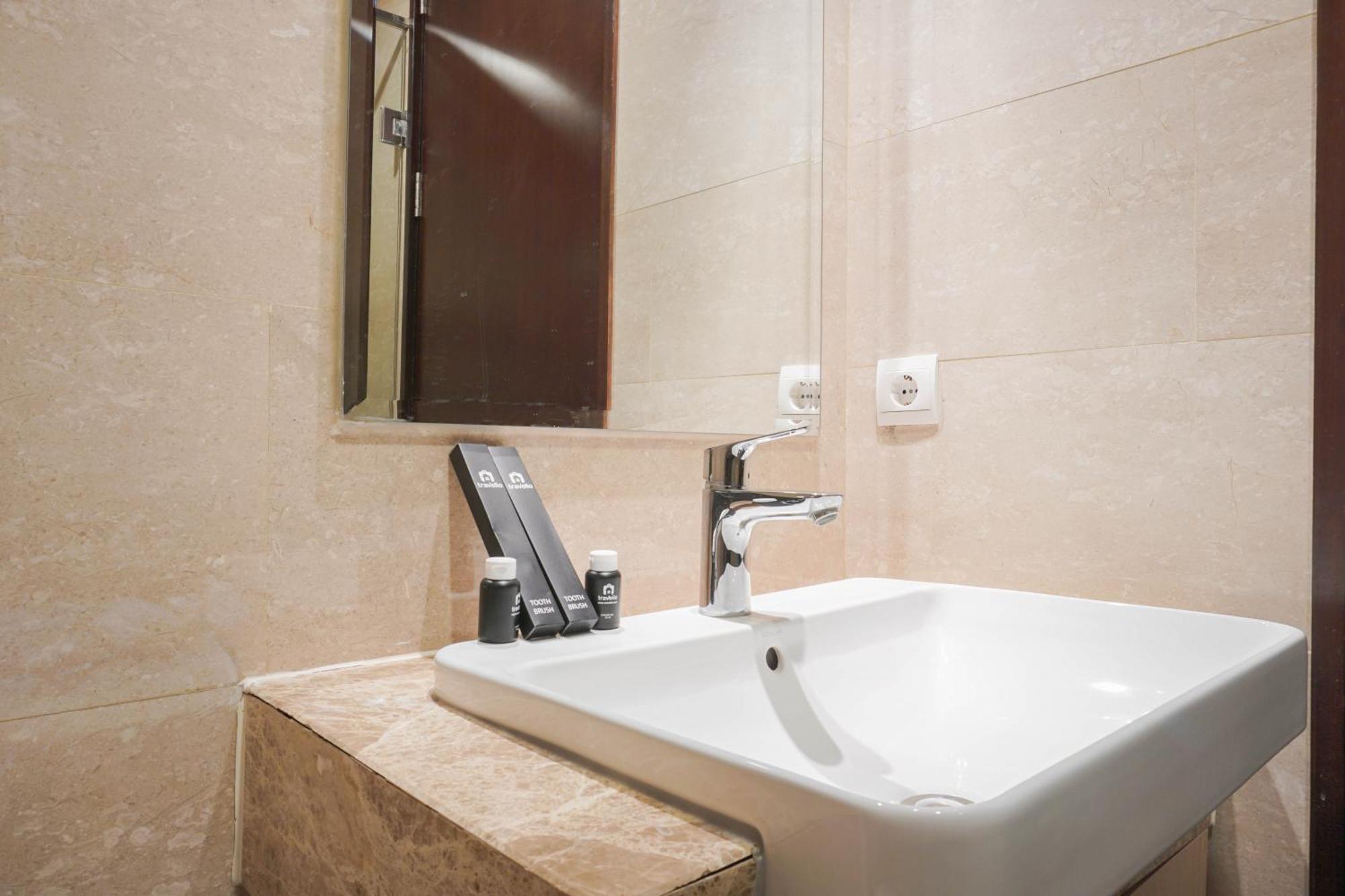 Apartment Minimalist And Strategic At Menteng Park By Travelio Jakarta