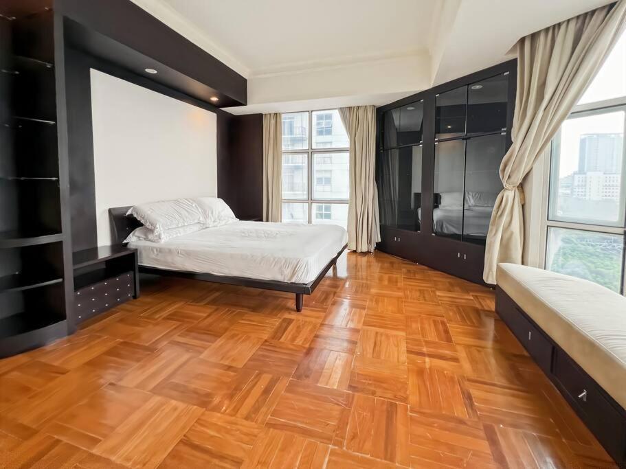 Large & Luxury Menteng Executive 3br With Pool, Gym Wi-fi By 2ndhome *