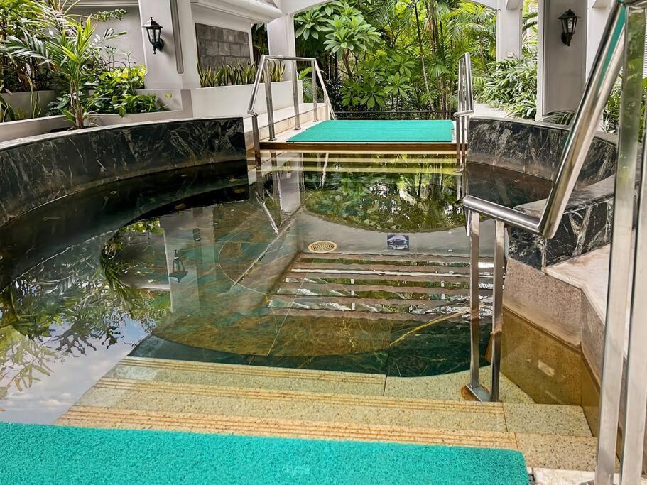 Large & Luxury Menteng Executive 3br With Pool, Gym Wi-fi By 2ndhome
