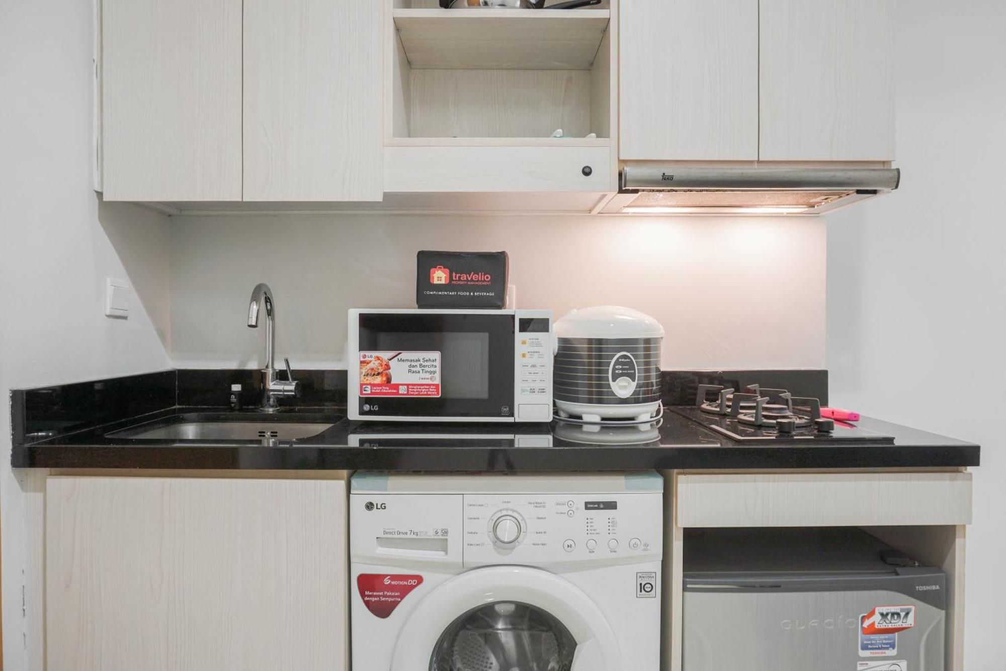 Comfy And Tidy 1br The Mansion Kemayoran Near Jiexpo By Travelio Apartment Jakarta