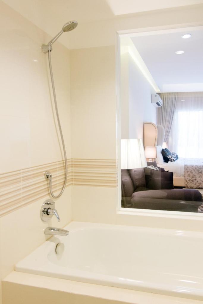 Mansion28 Dharmawangsa Serviced Aparthotel *