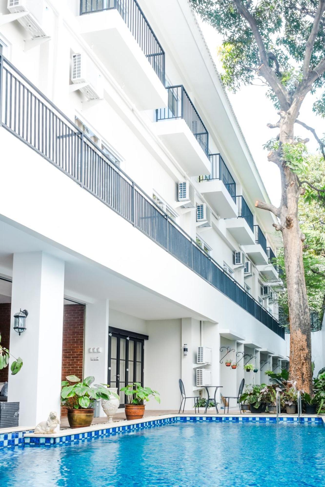 Mansion28 Dharmawangsa Serviced