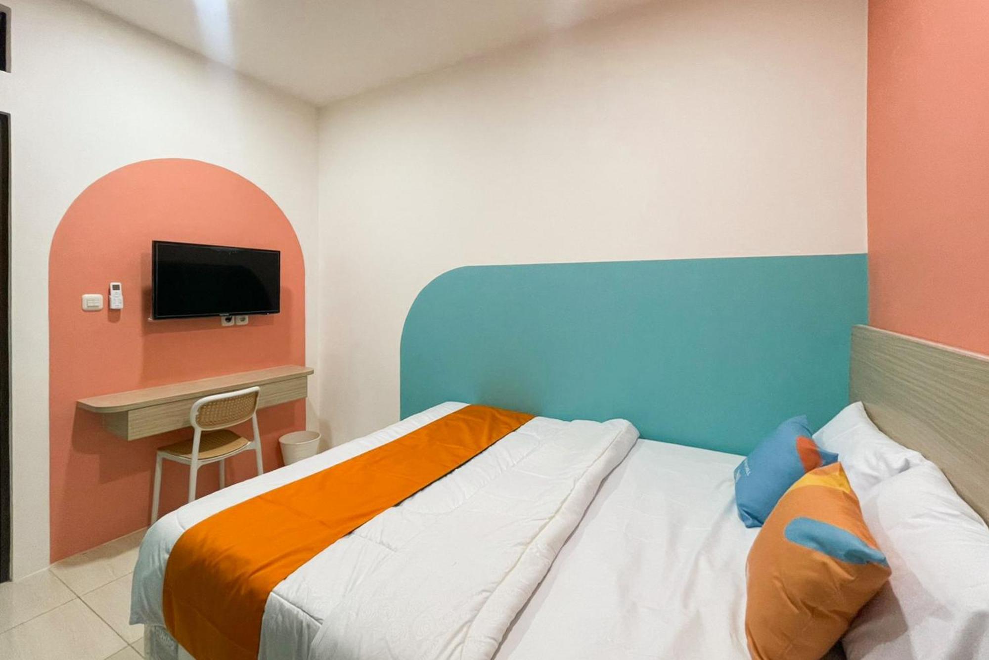 Hotel Sans Cengkareng