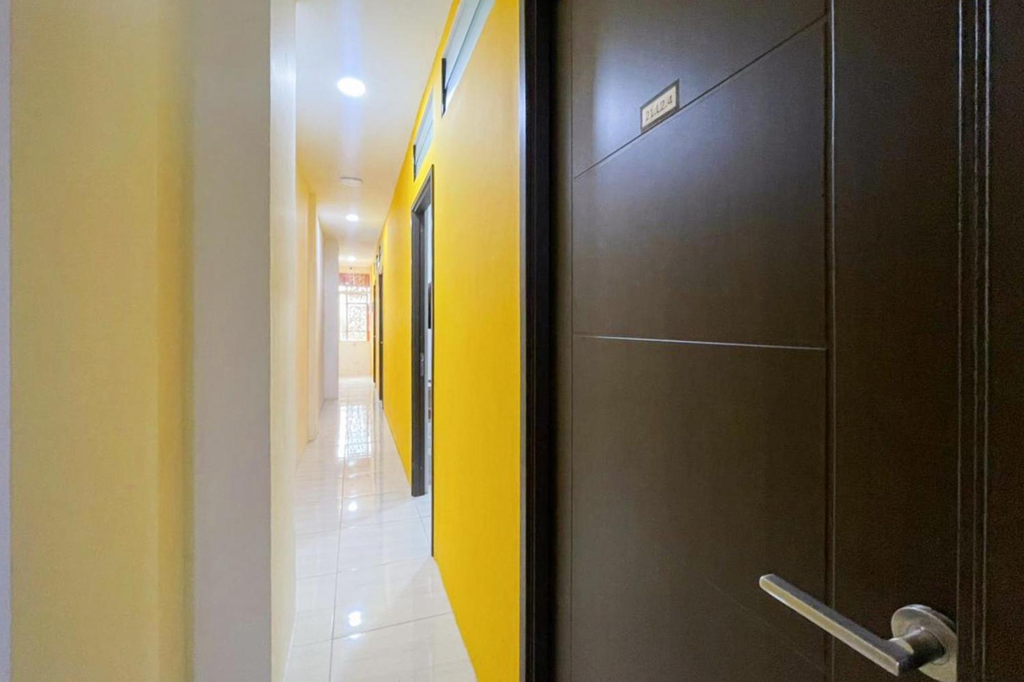 Hotel Sans Cengkareng Jacarta