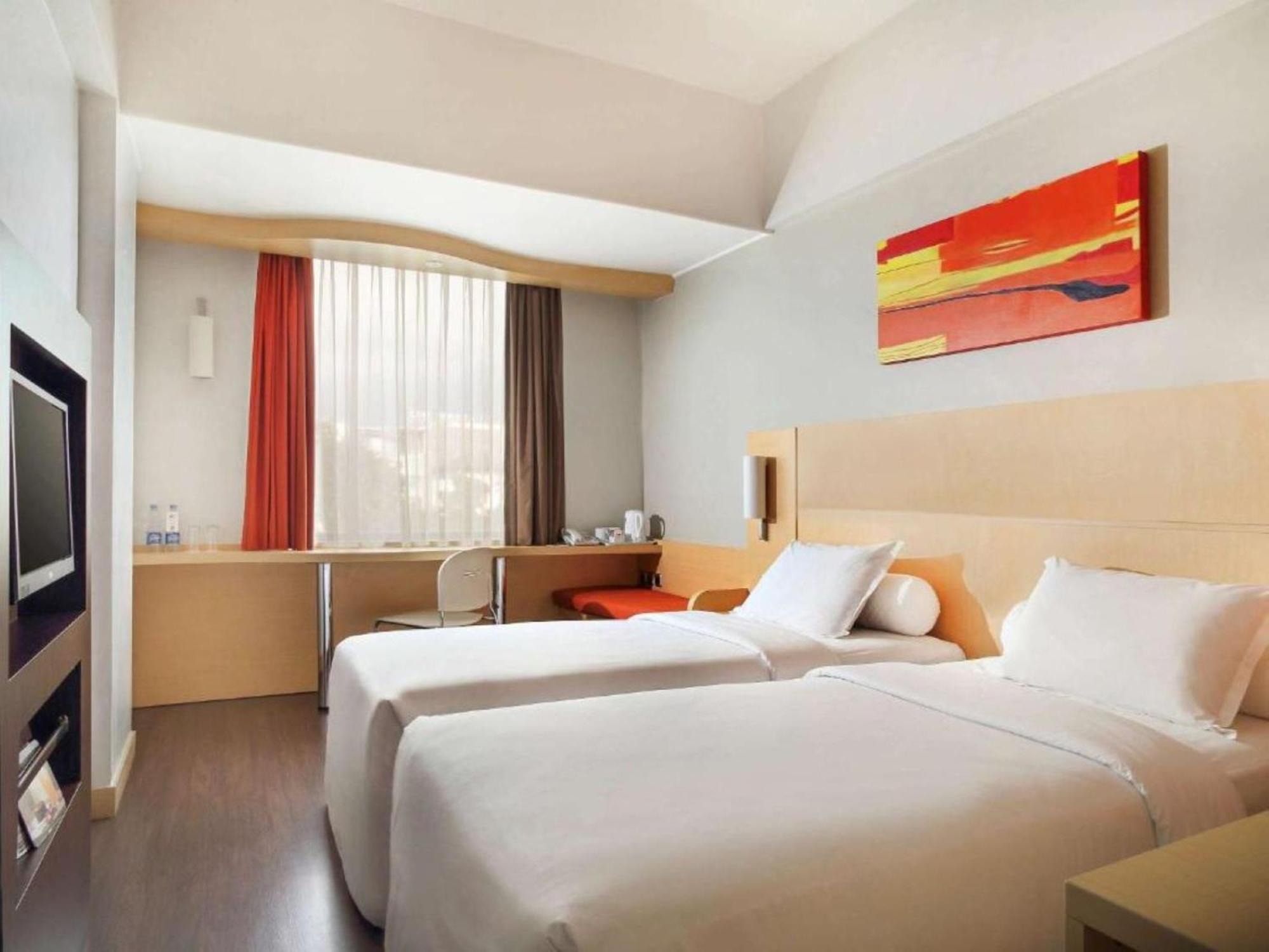 Hotel Horison Arcadia Wahid Hasyim 3*
