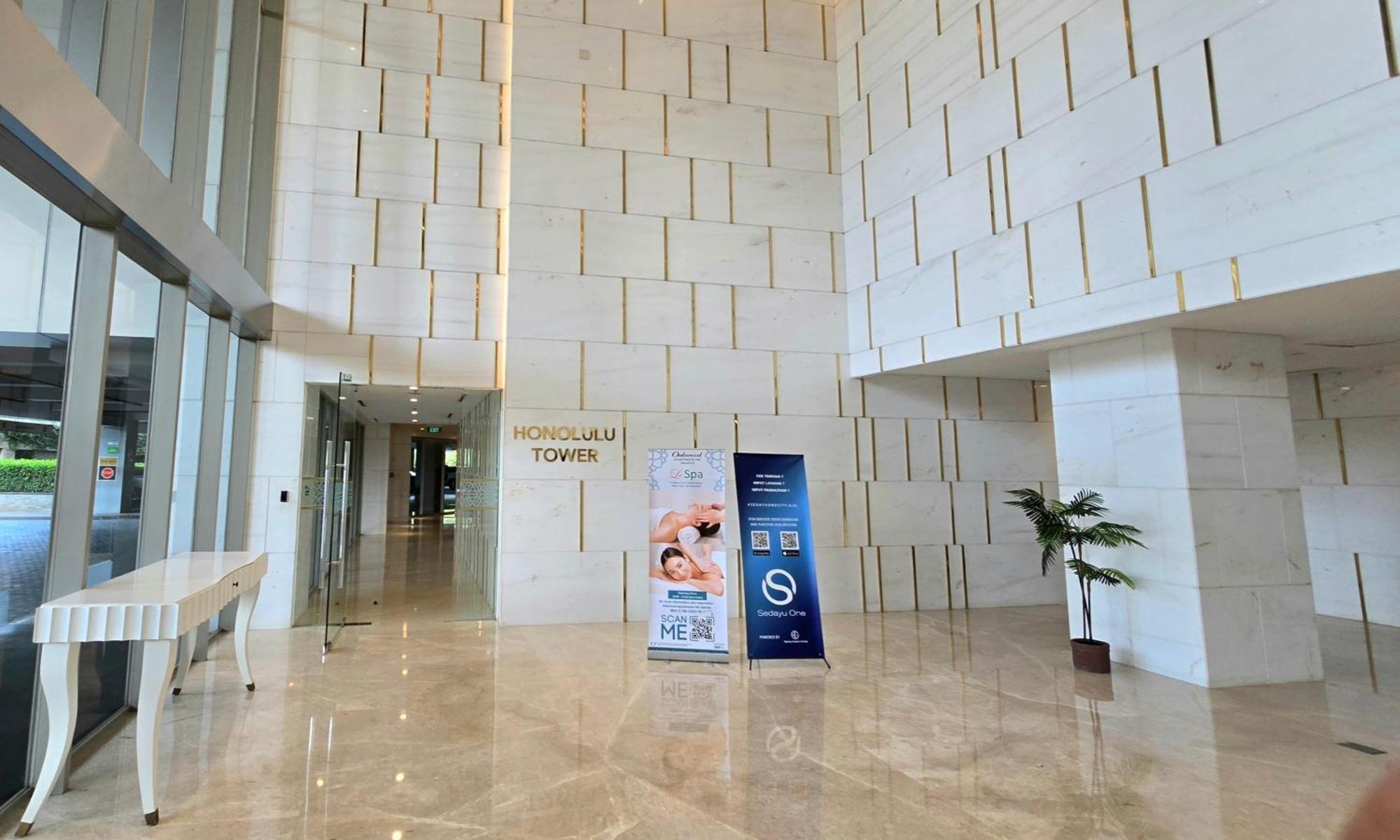Apartment Sea View With Bridge At Gold Coast Pik High Floor Jakarta