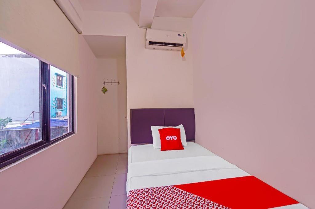 Oyo 92664 Cemara Koja Syariah Hotel Jakarta