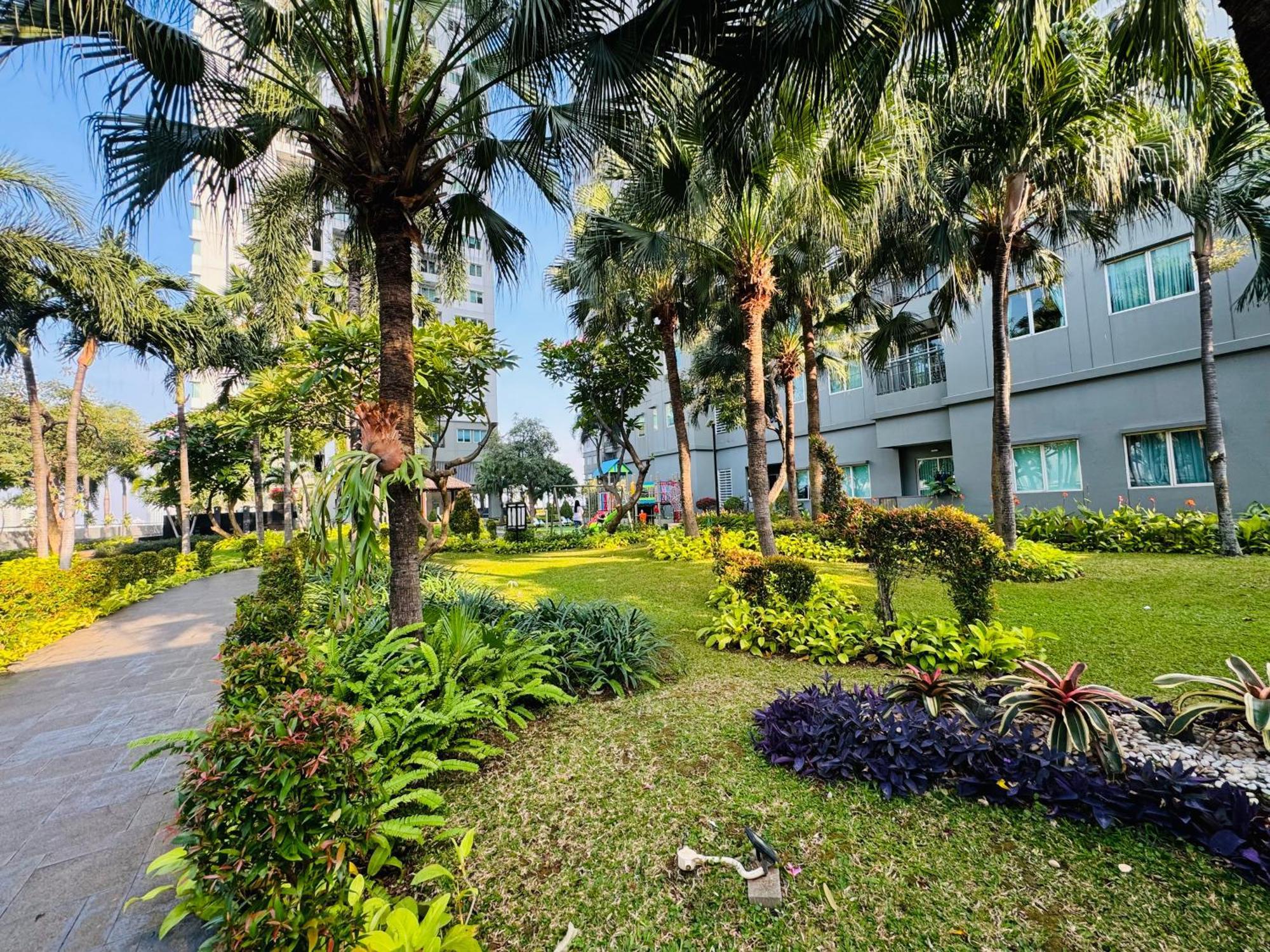 Stunning Comfy Spacious At The Heart Of *