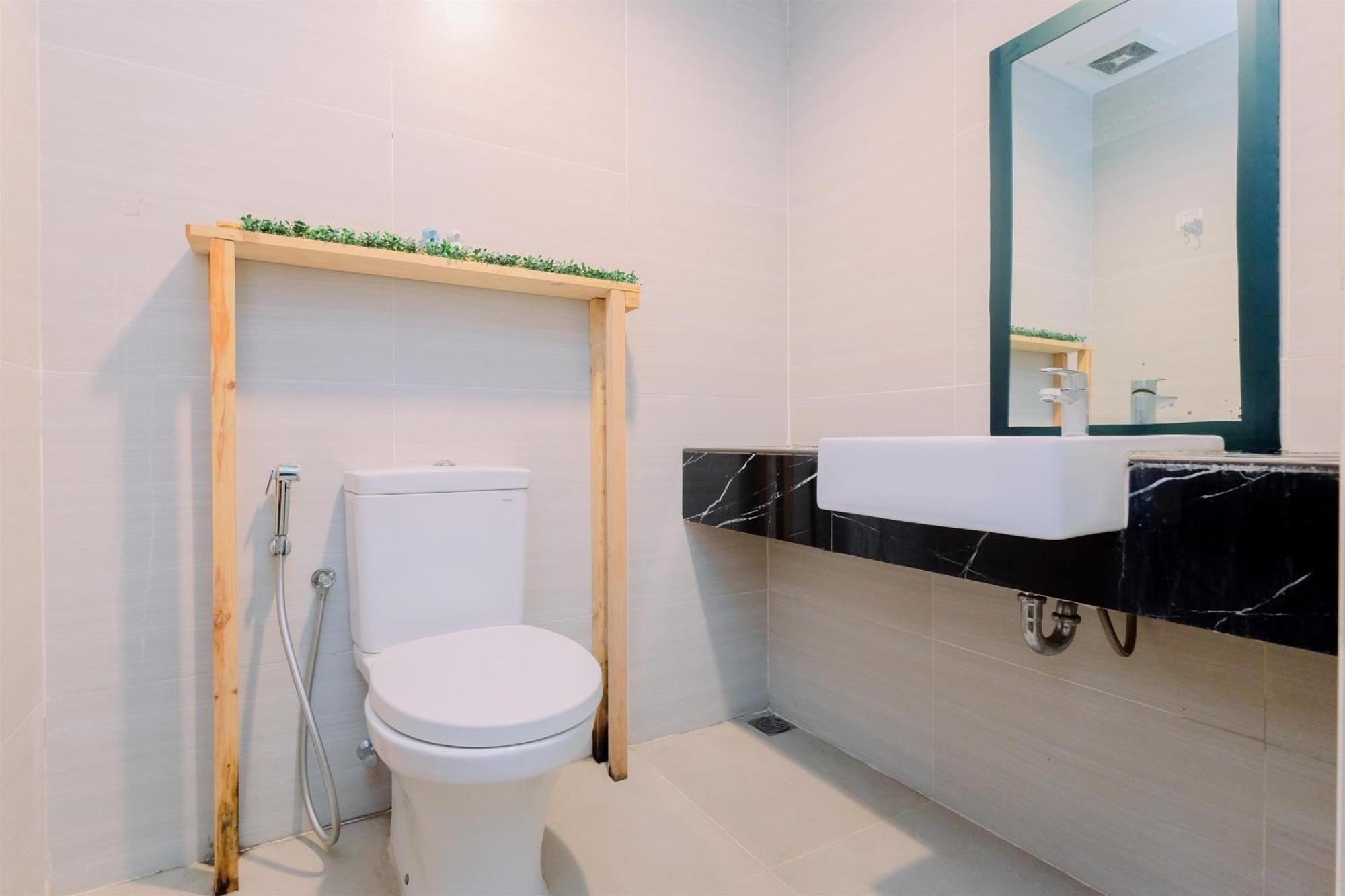 Apartment Tranquil And Restful At West Vista By Travelio Jakarta