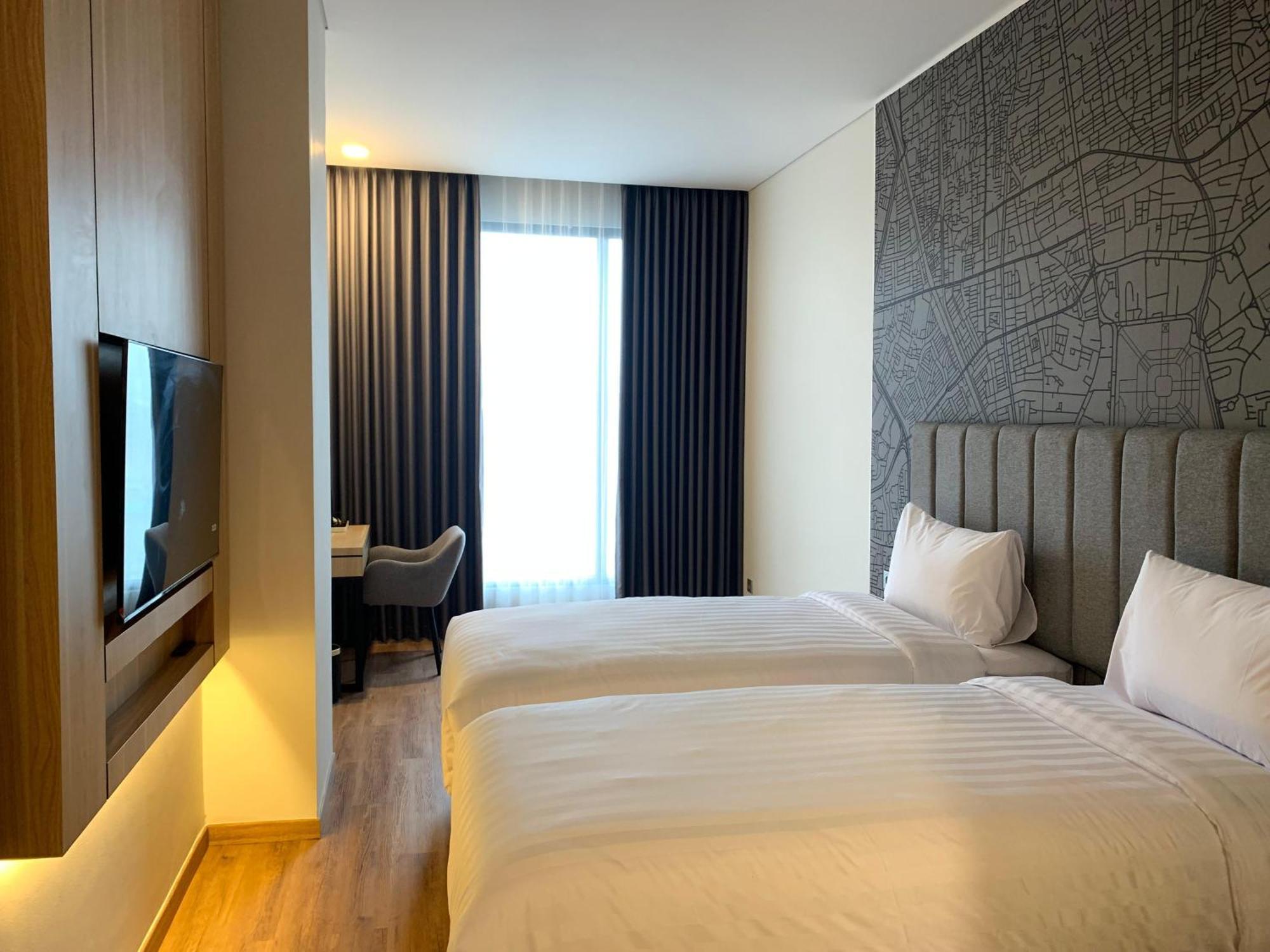 Qnz 3* Jakarta