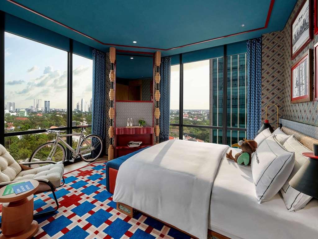 Hotel 25hours The Oddbird Jakarta