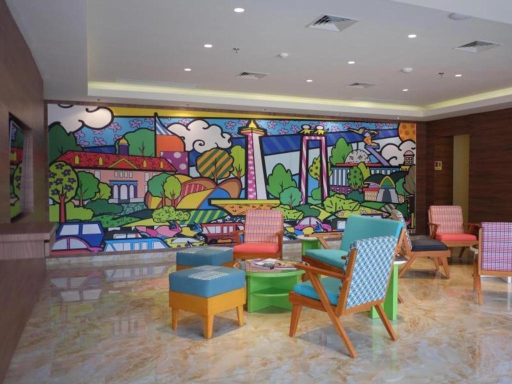 Hotel Maxonehotels.com At Pemuda 3*