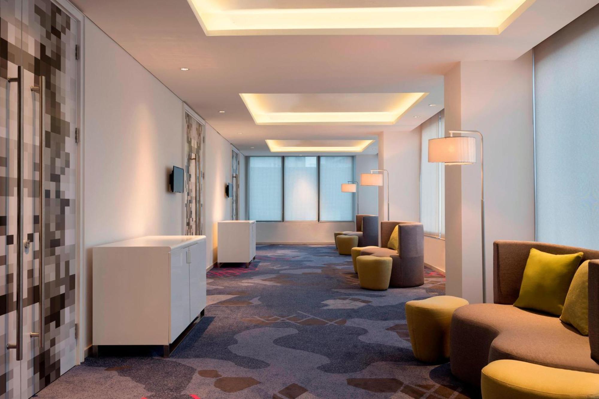 Hotel Aloft Wahid Hasyim