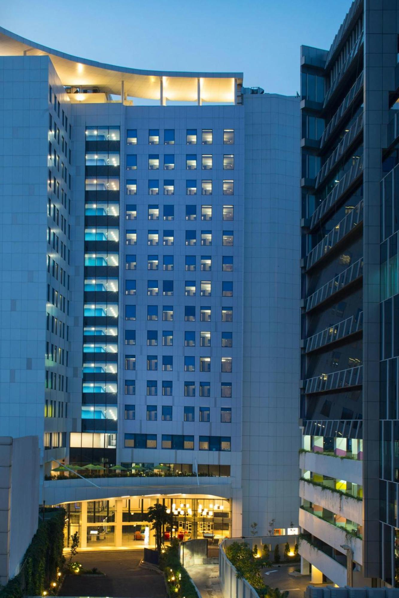 Aloft Wahid Hasyim Hotel 4*