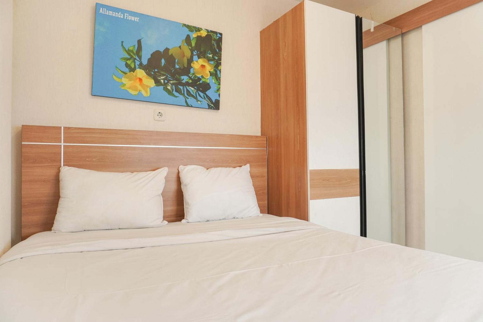 Elegant And Comfy 2br Above Mall At Bassura By Travelio Apartment