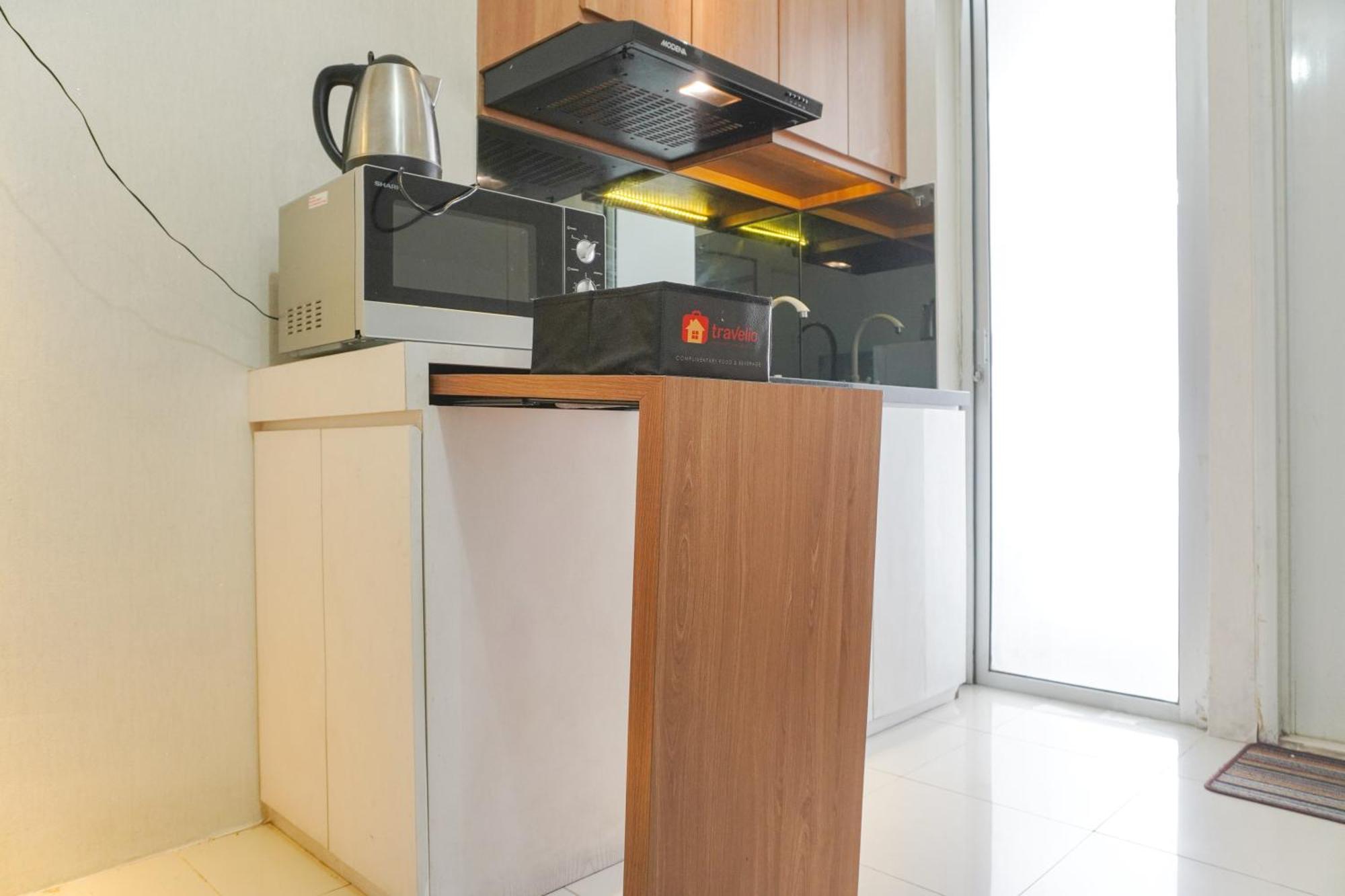 Elegant And Comfy 2br Above Mall At Bassura By Travelio Apartment Jakarta