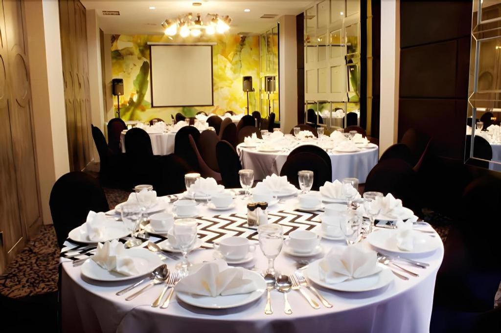 Couleur Cengkareng Hotel 2*