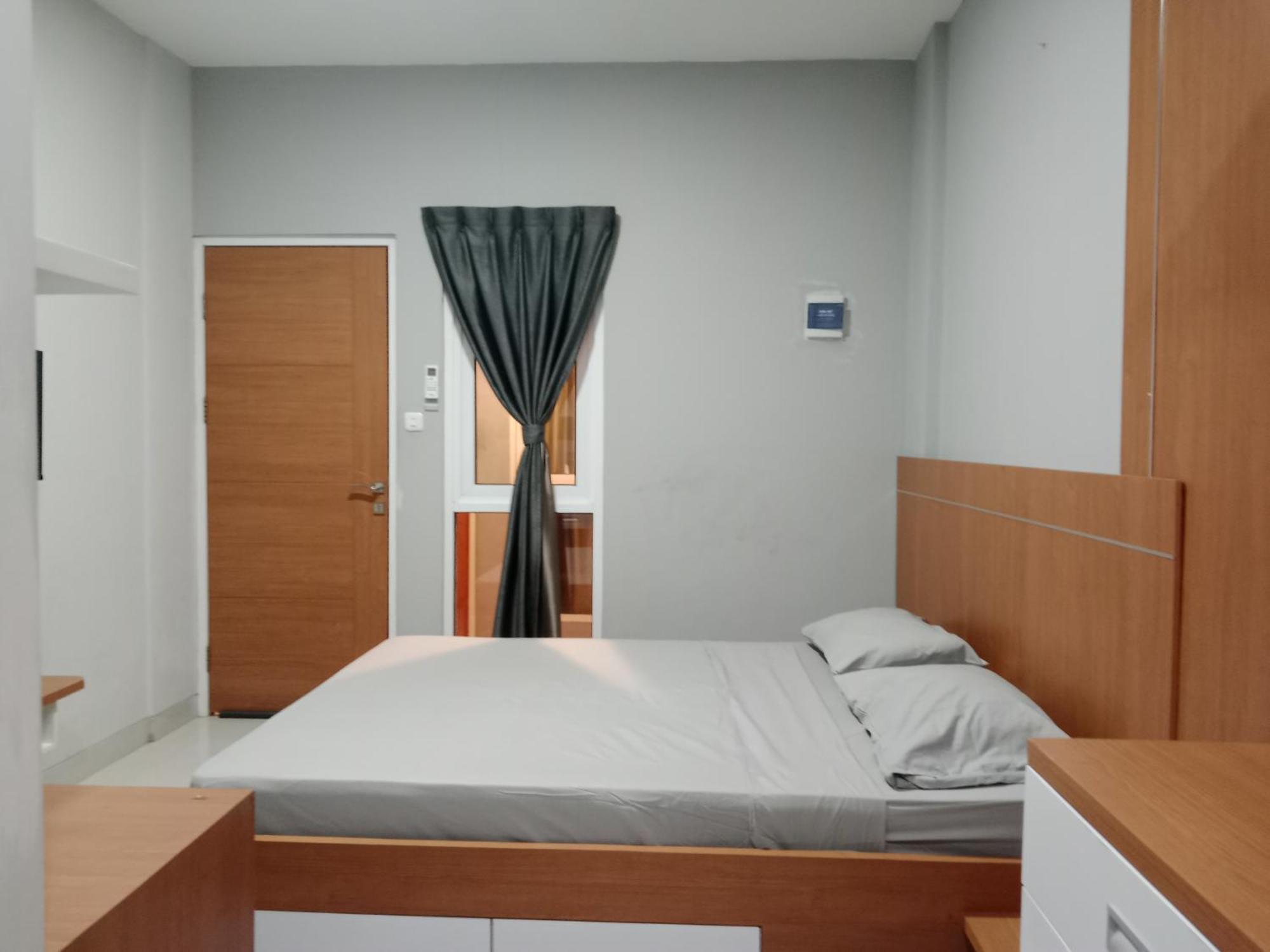 Hotel Denz Premiere Salemba Jakarta