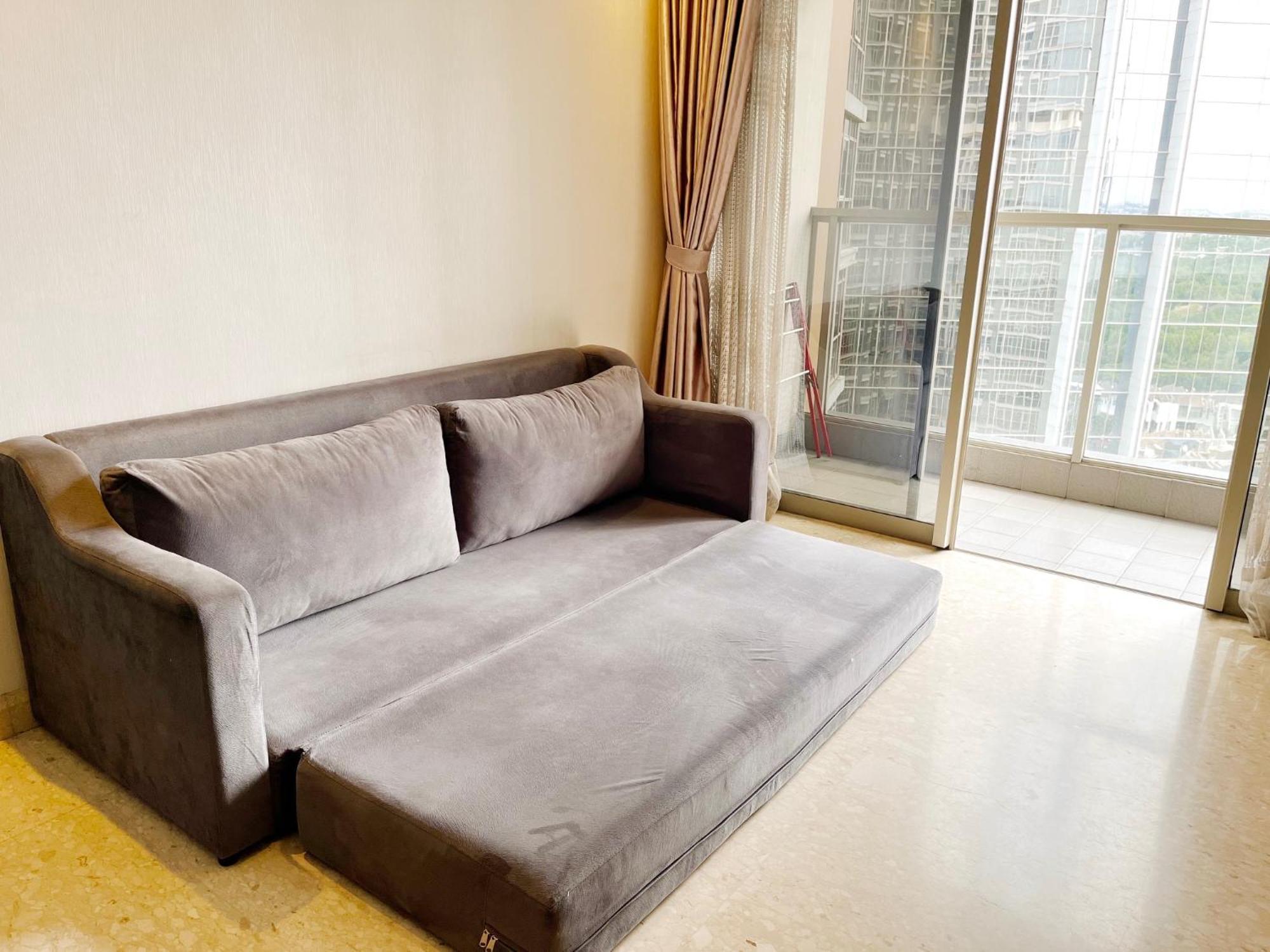 Gold Coast Sea View By Rentrooms Appartement Jakarta