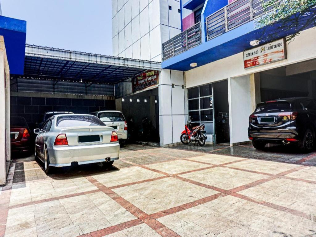 Capital O 90696 Tobana House Bintaro Jakarta
