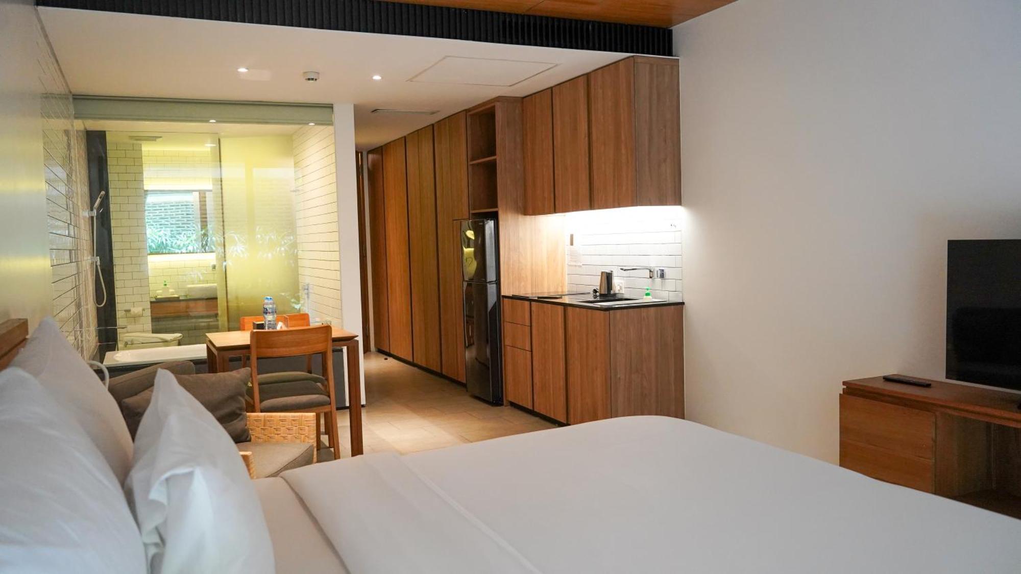 Nagomi & Hotel Jakarta