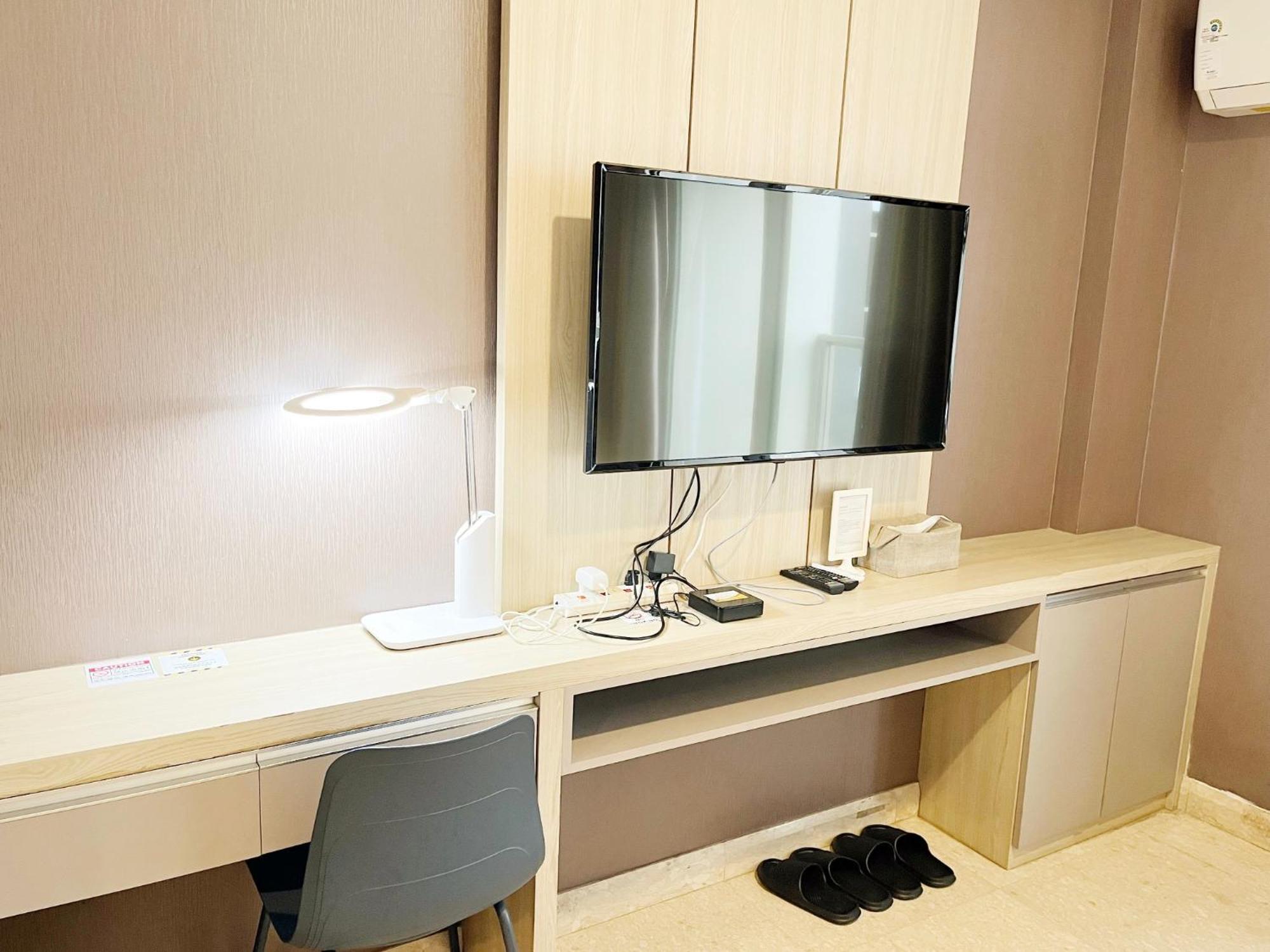Gold Coast Pik Sea View By Longesuites Appartement Jakarta