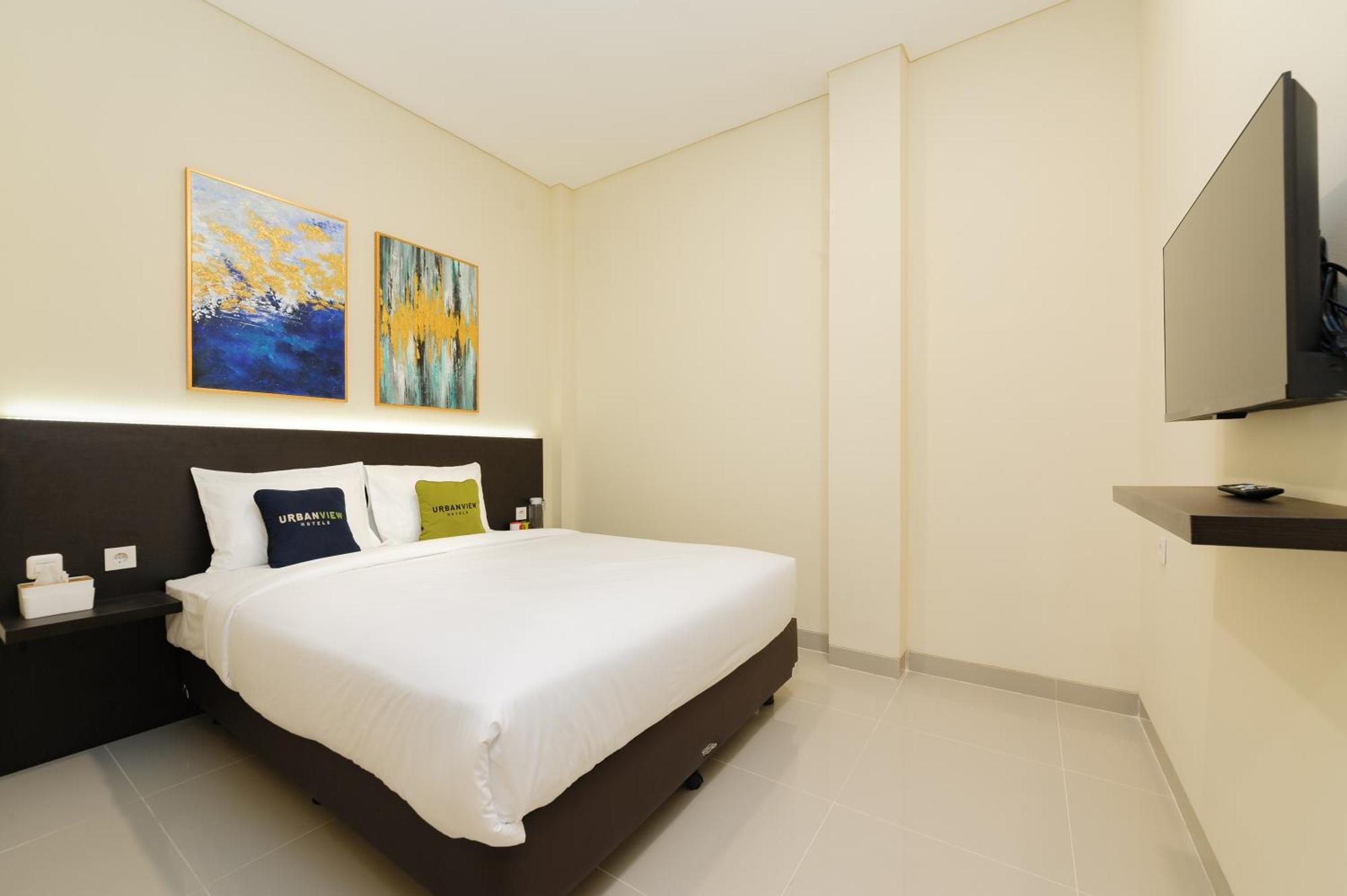Urbanview Vineyard Cengkareng Hotel