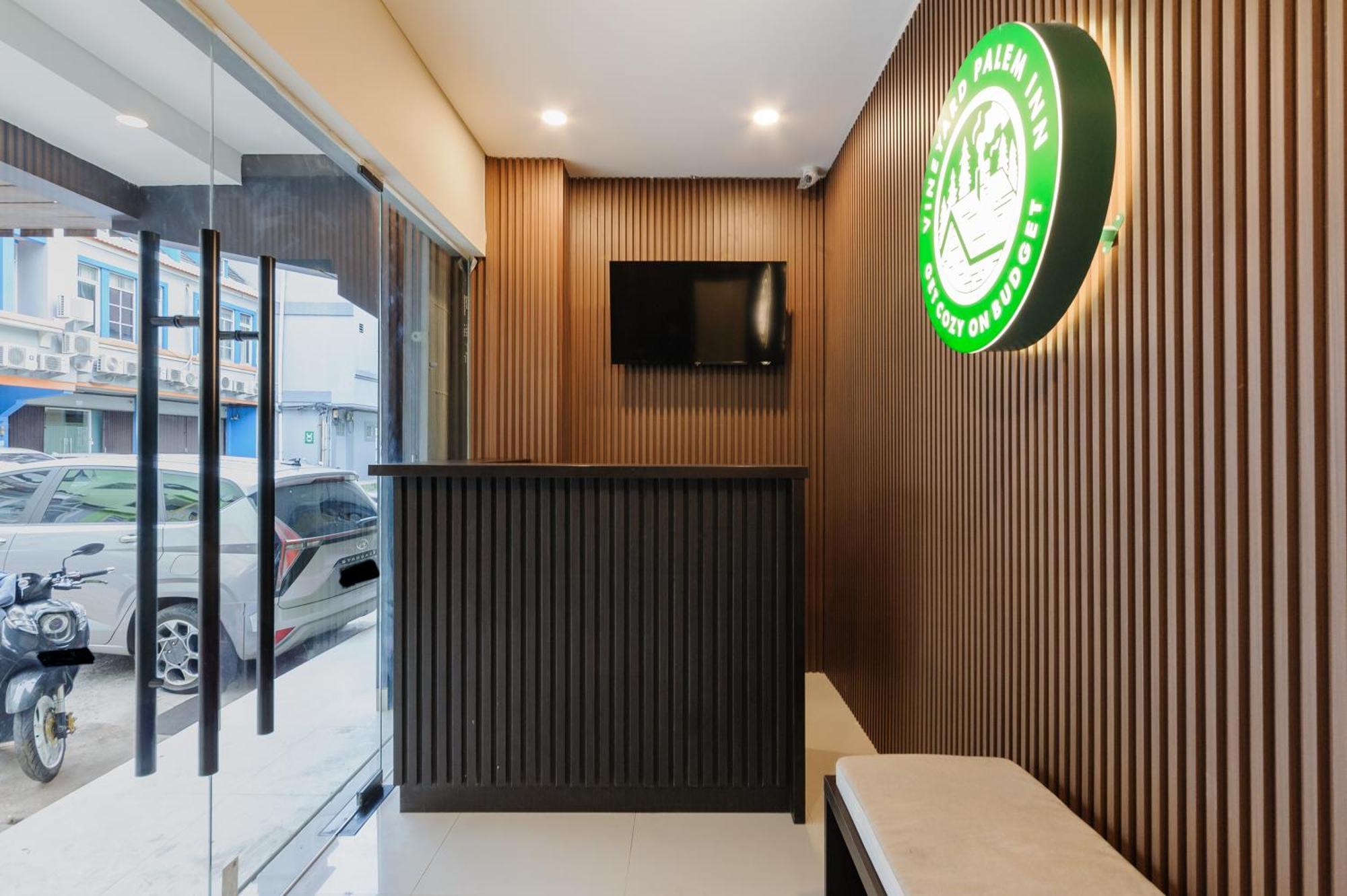 Hotel Urbanview Vineyard Cengkareng