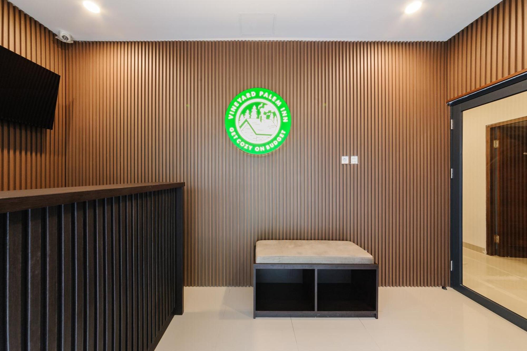 Hotel Urbanview Vineyard Cengkareng