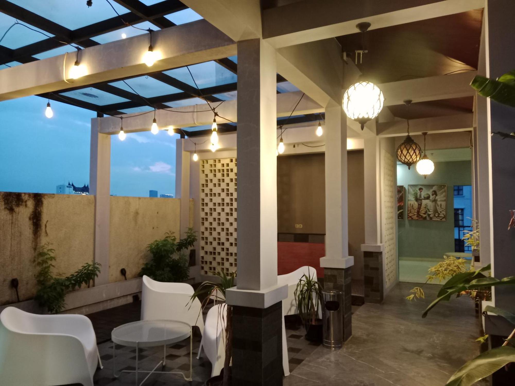 Hotel Denz Premiere Salemba 3*