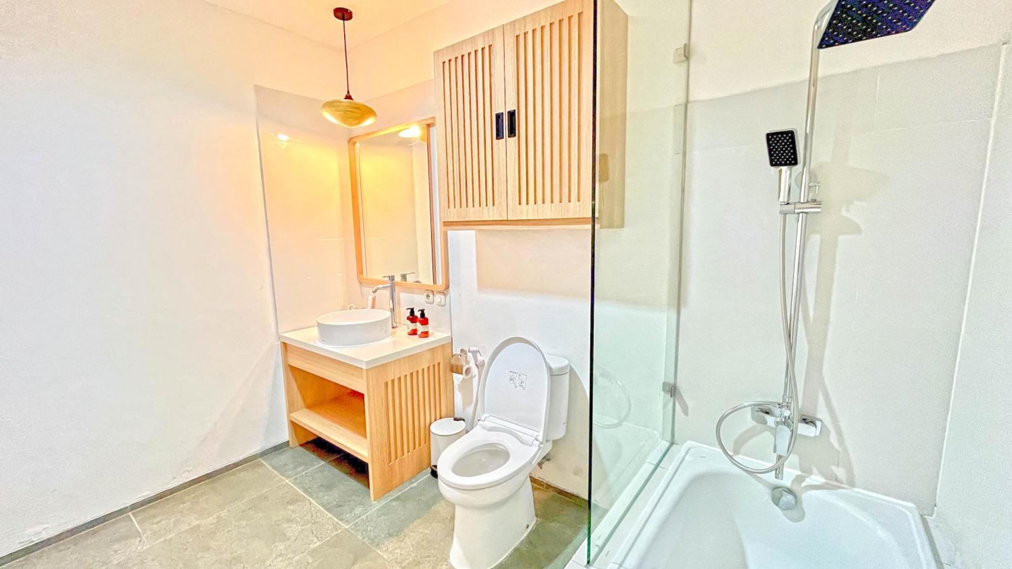 Jambuluwuk Blok M 2* Jakarta