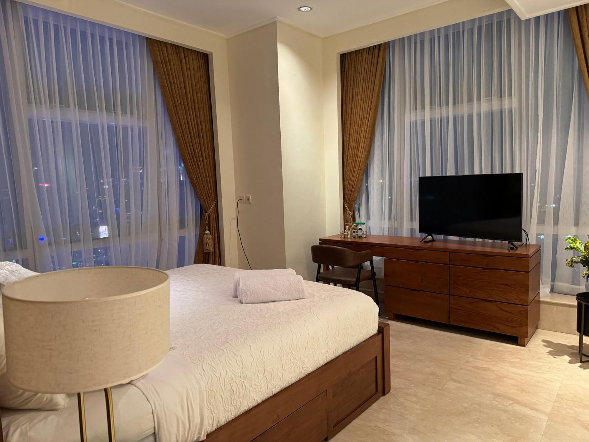 Two Bedrooms, Two Bathrooms, Fully Furnished, Executive Apartment *
