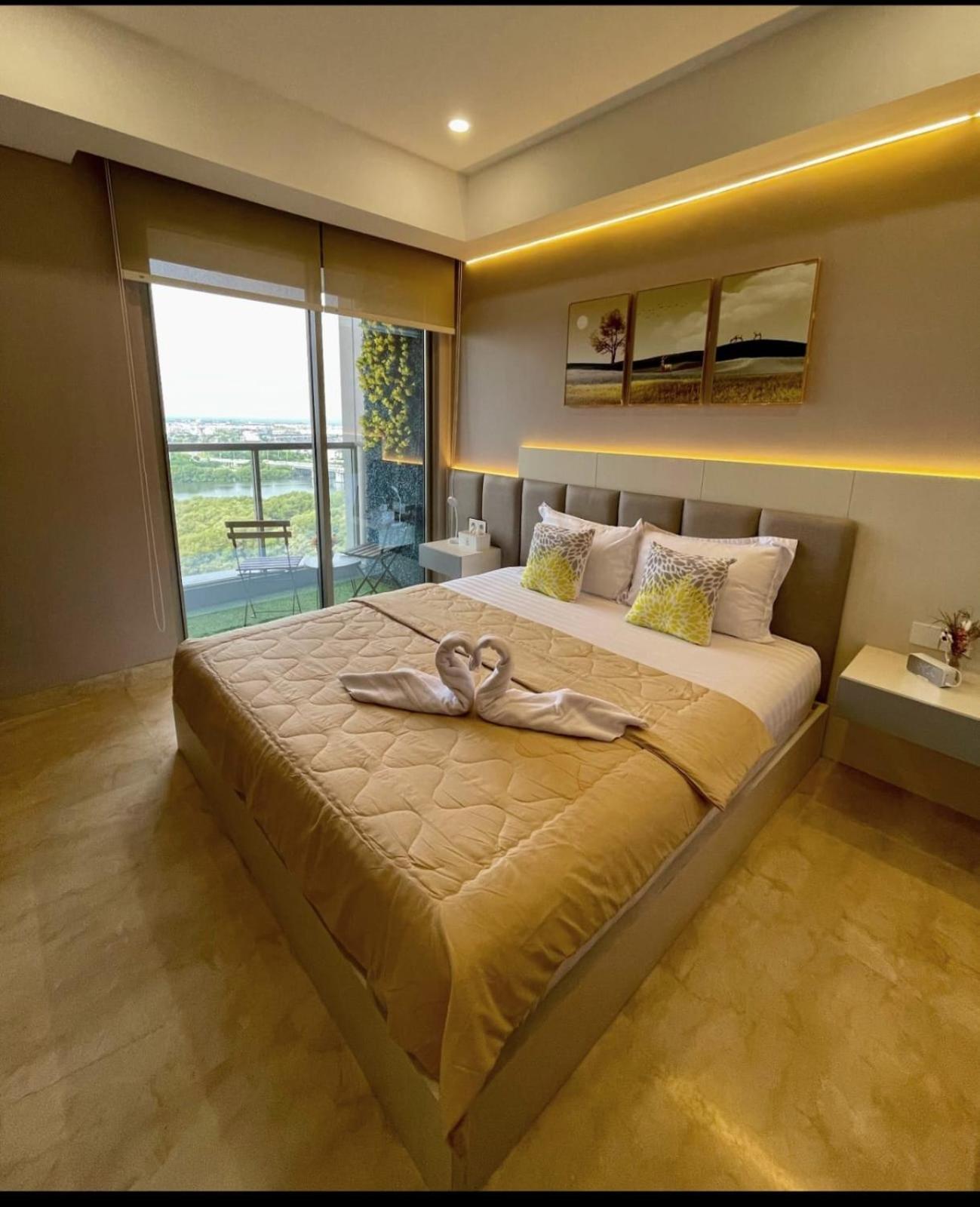 Sea View At Gold Coast Pik By Mysweethome Apartment