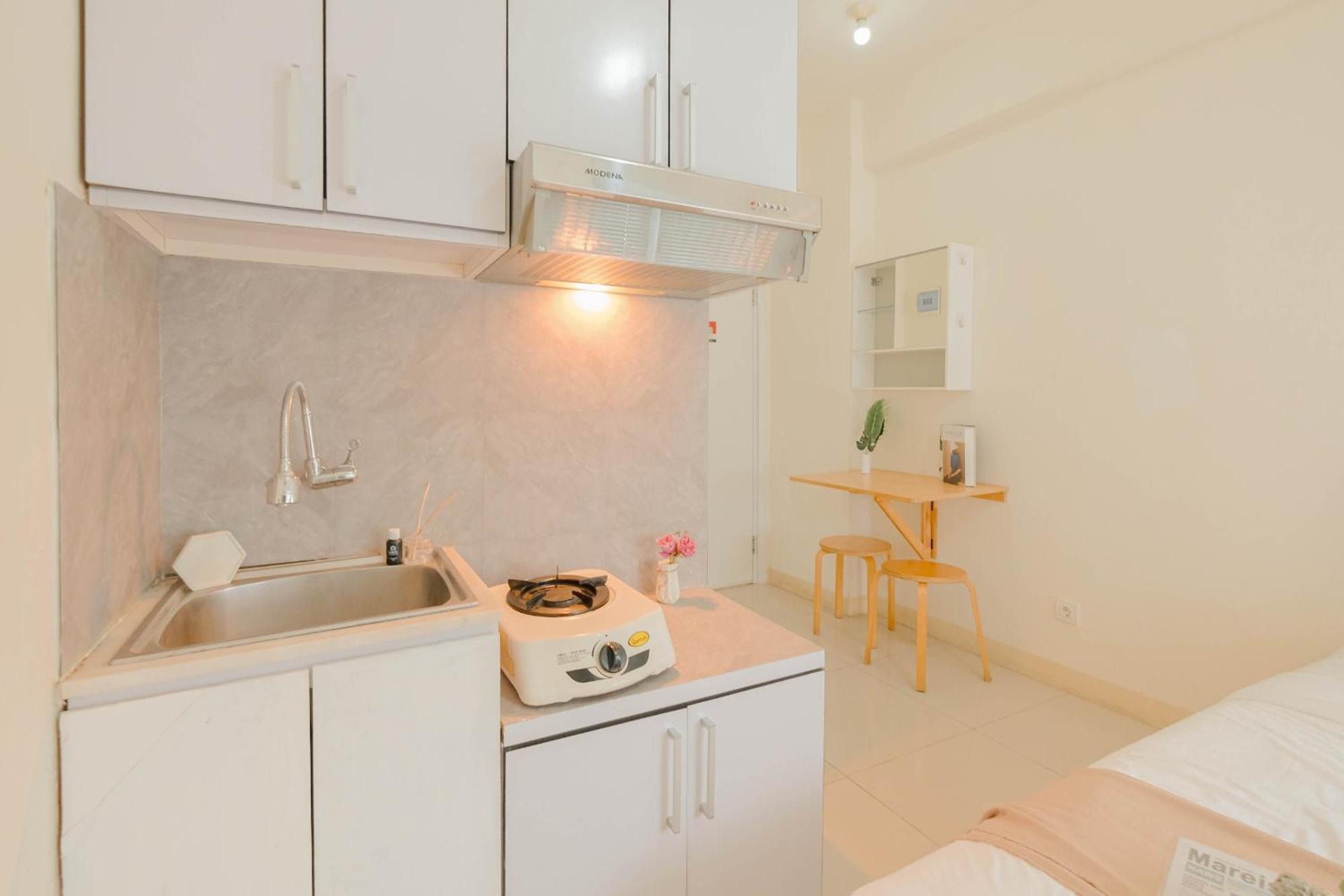 Cozy With Direct Access To Mall At Pramuka By Travelio *