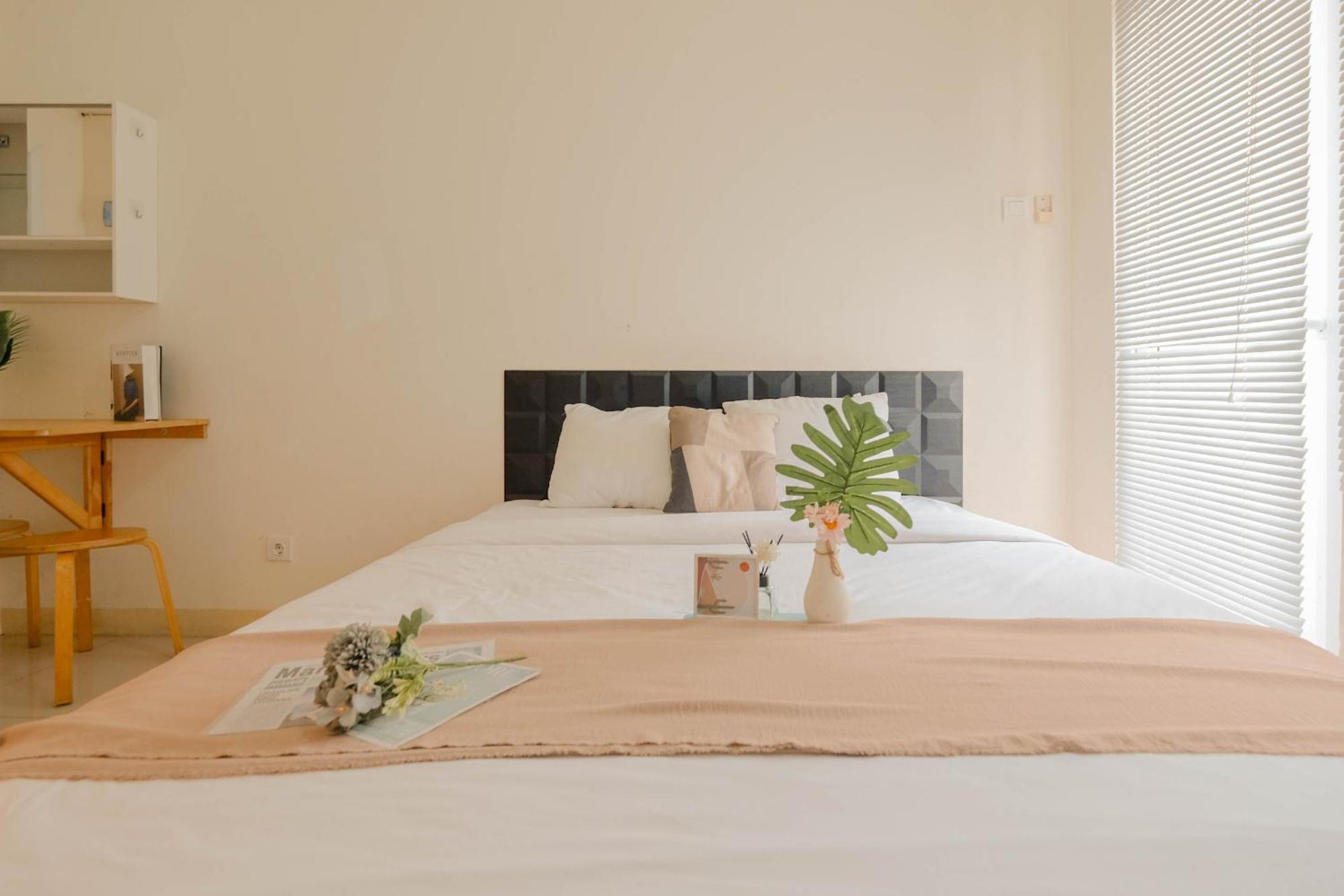 Apartment Cozy With Direct Access To Mall At Pramuka By Travelio Jakarta