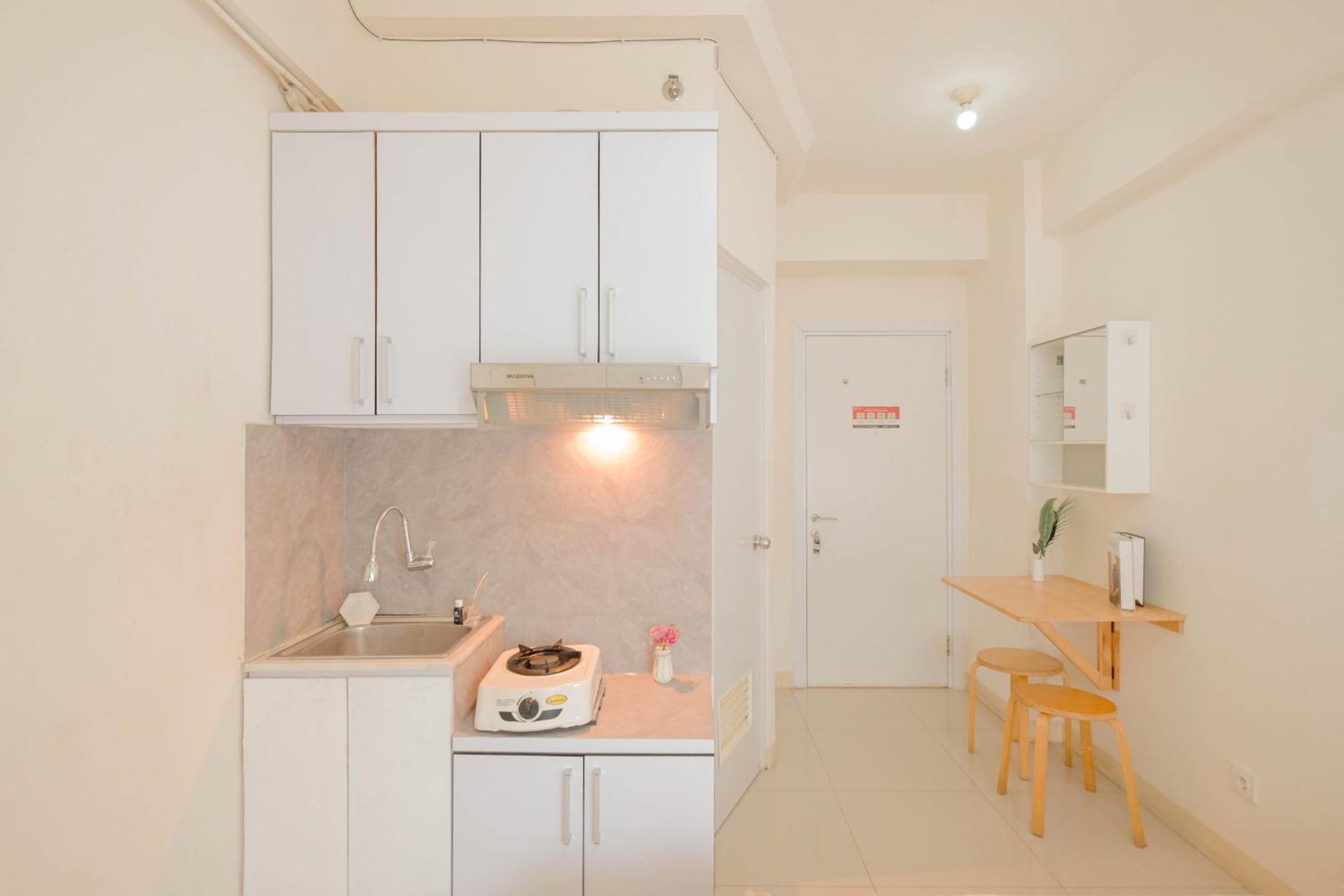 Cozy With Direct Access To Mall At Pramuka By Travelio Jakarta