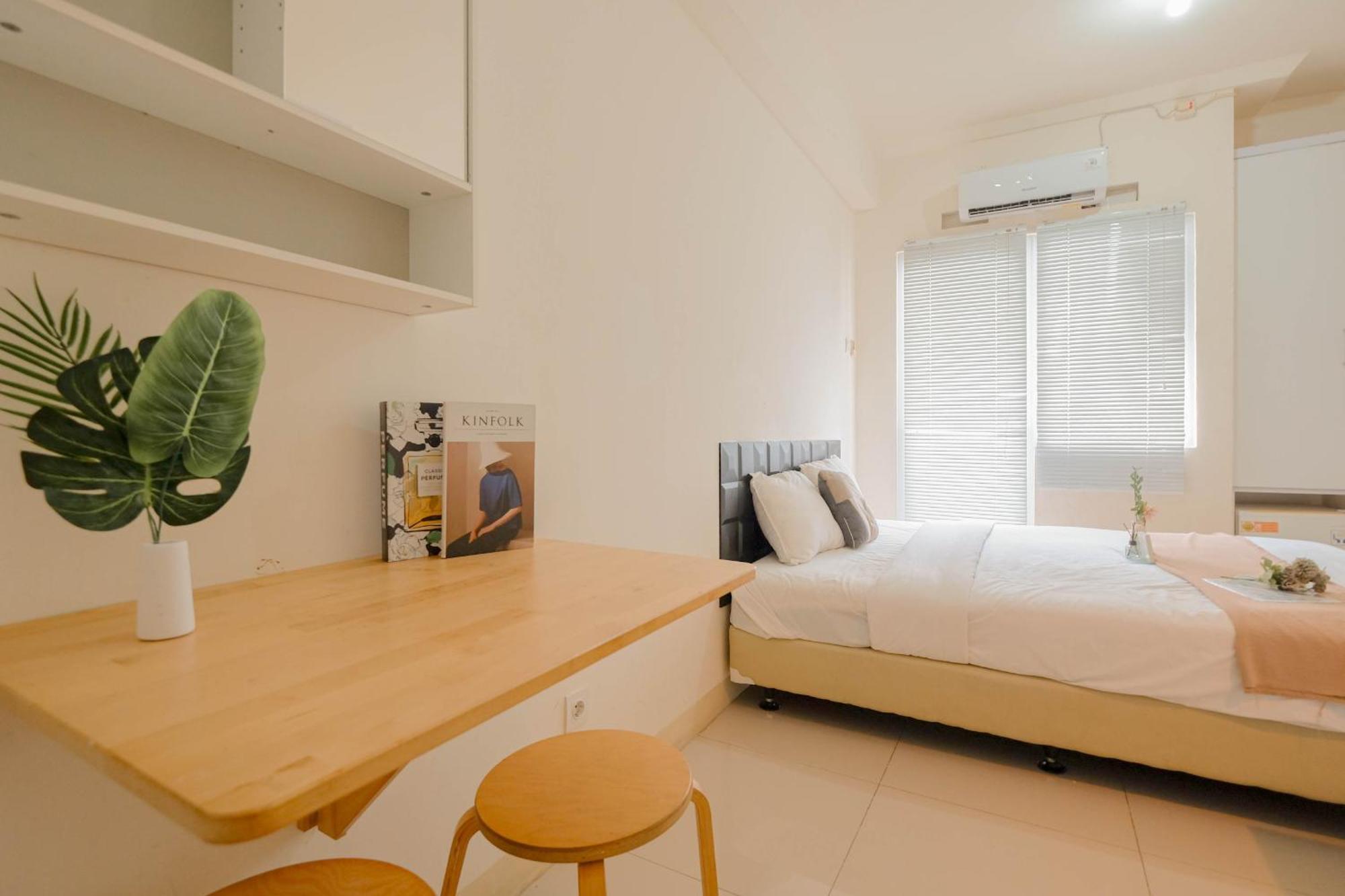 Cozy With Direct Access To Mall At Pramuka By Travelio Apartment