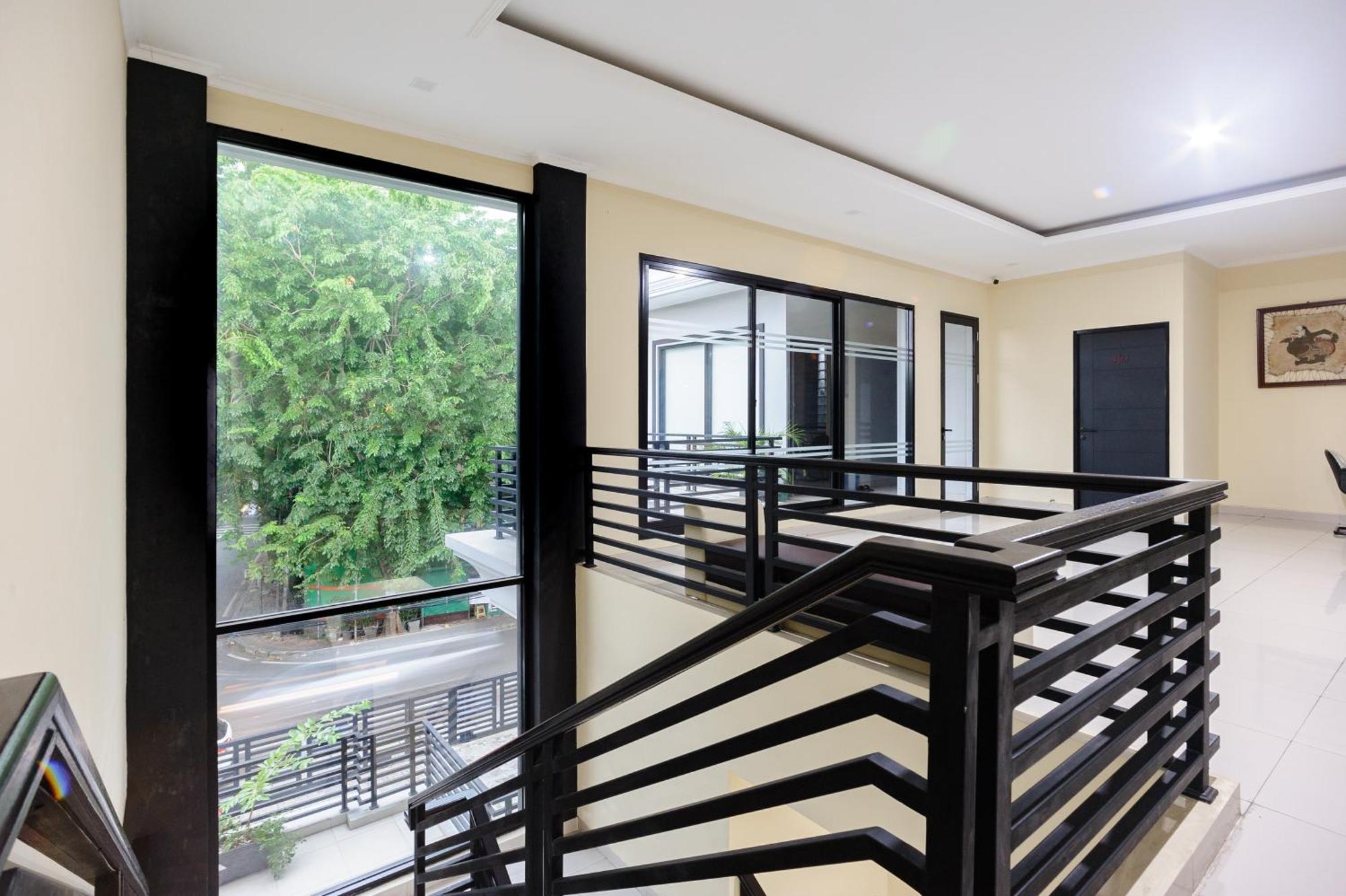 Reddoorz Near International Velodrome Hotel 2*