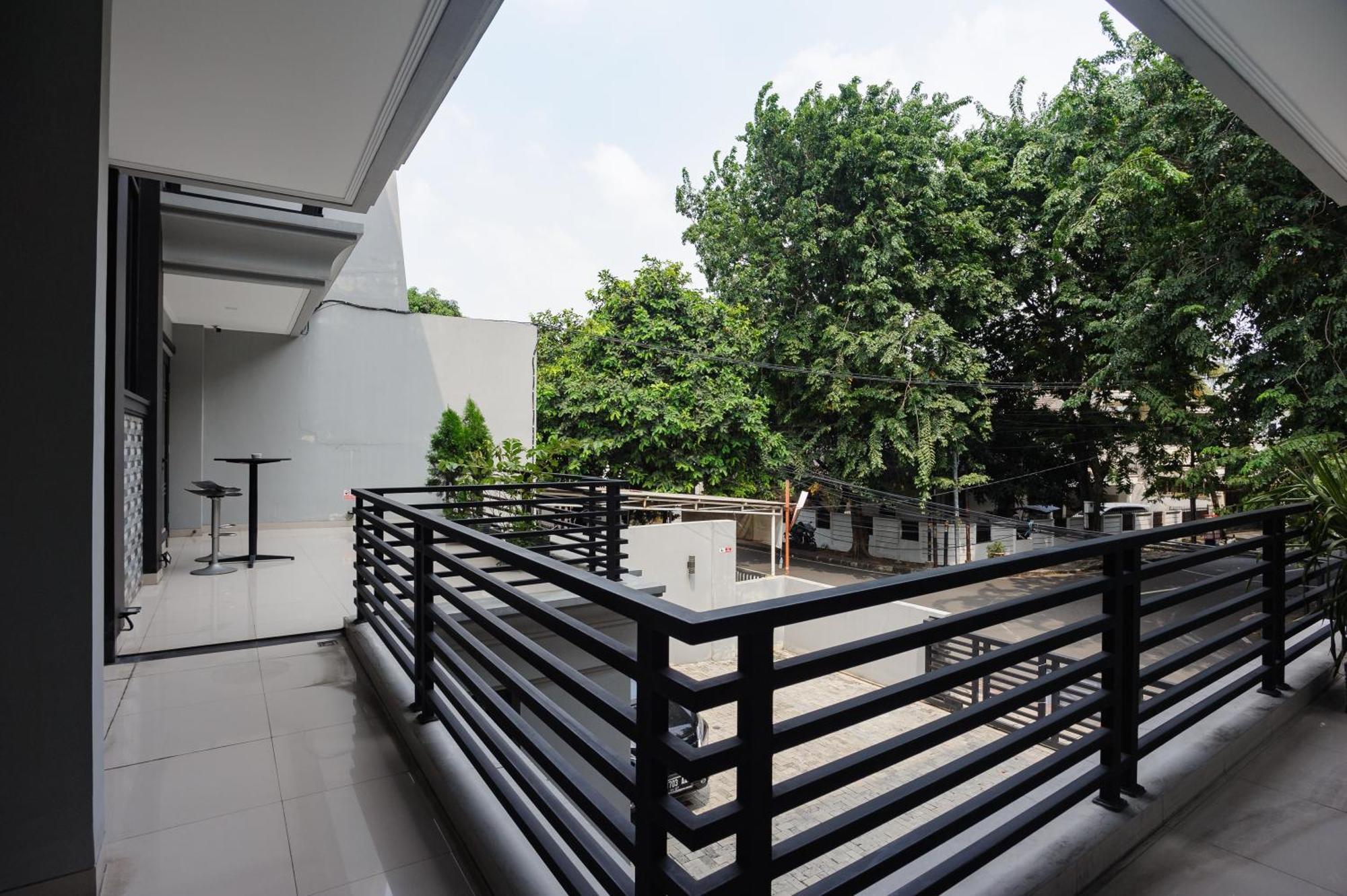 Reddoorz Near International Velodrome
